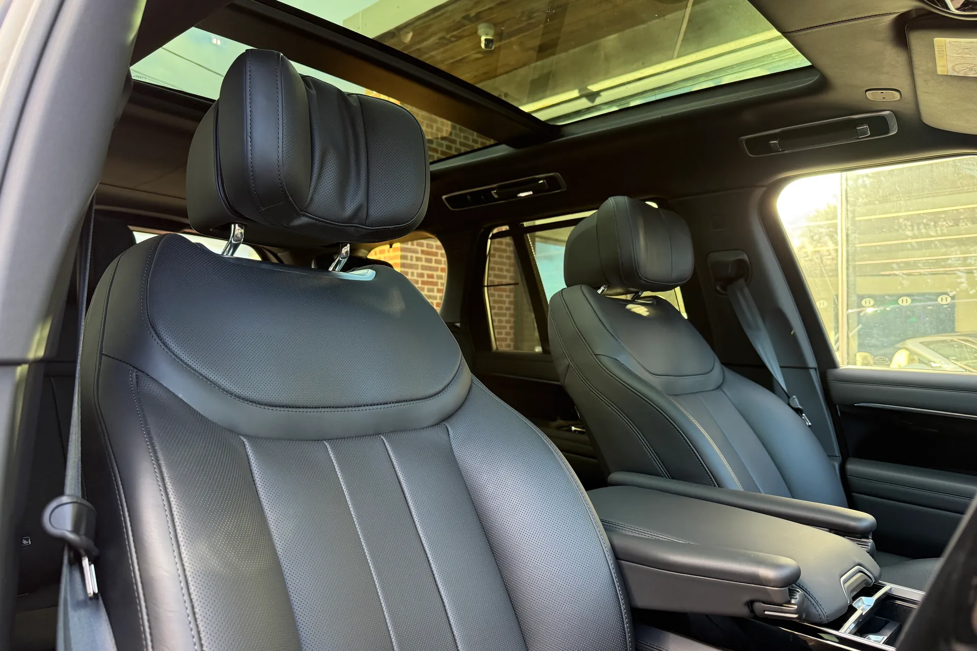 LAND ROVER RANGE ROVER thumbnail image number 20