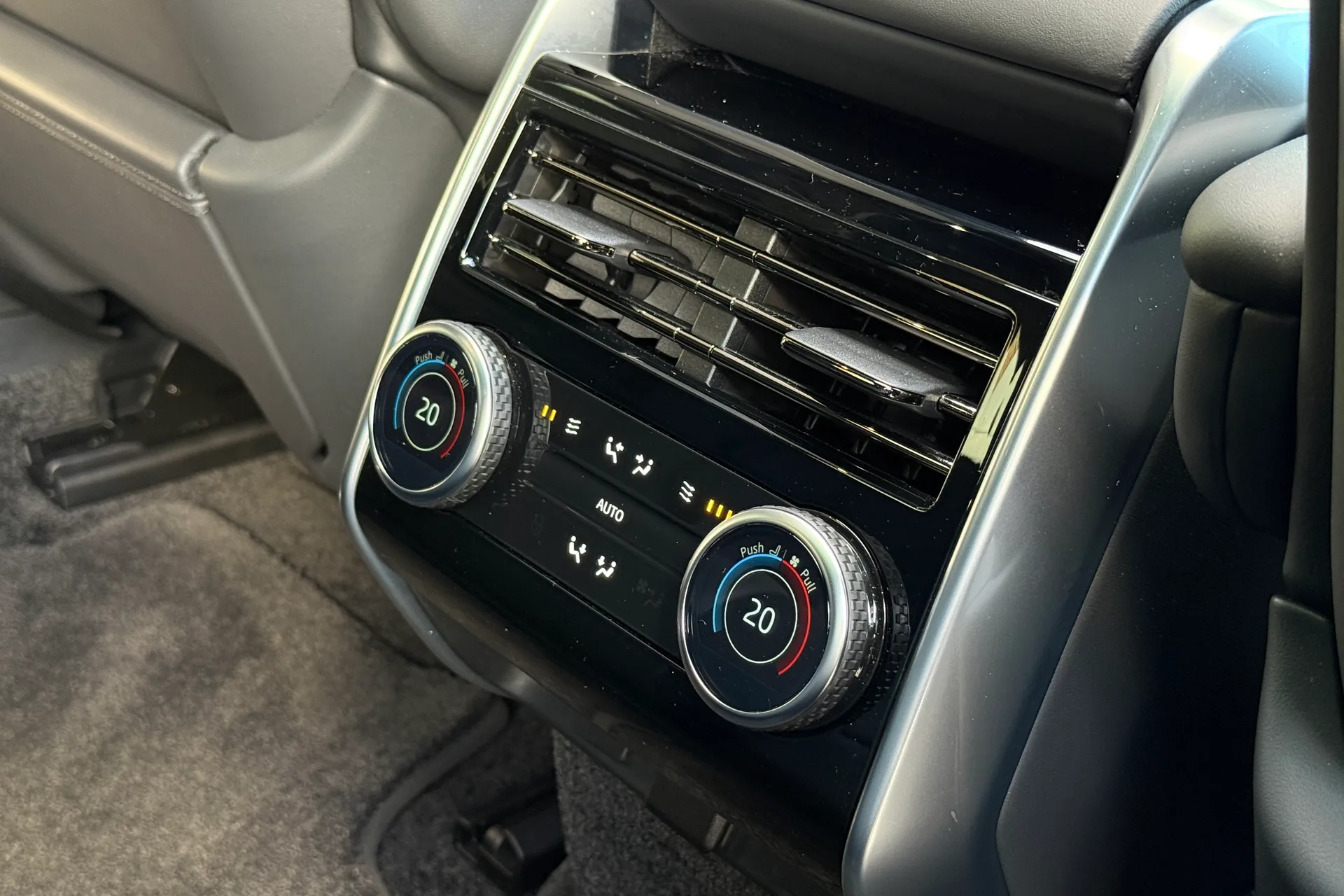 LAND ROVER RANGE ROVER thumbnail image number 26