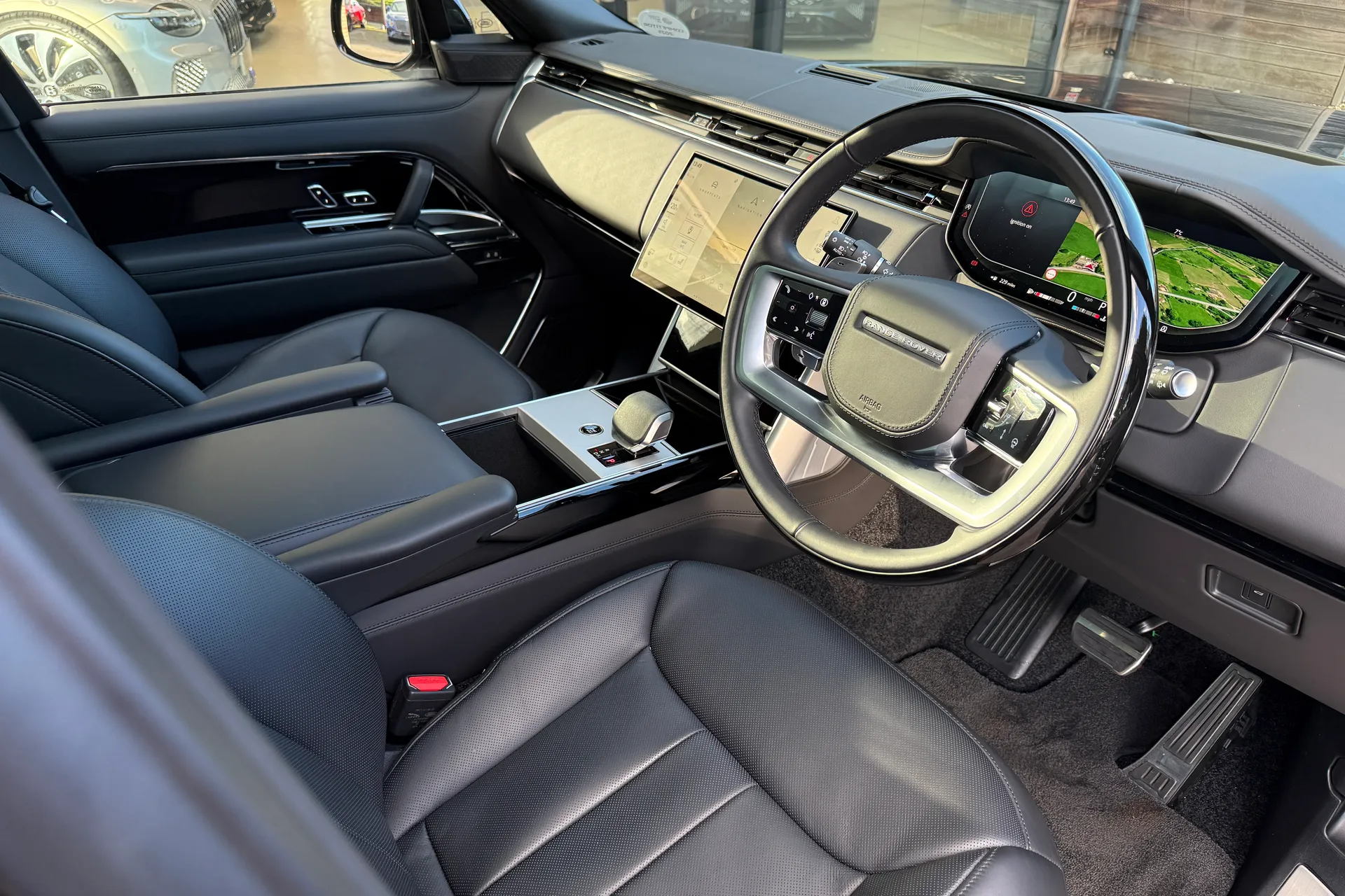 LAND ROVER RANGE ROVER thumbnail image number 16