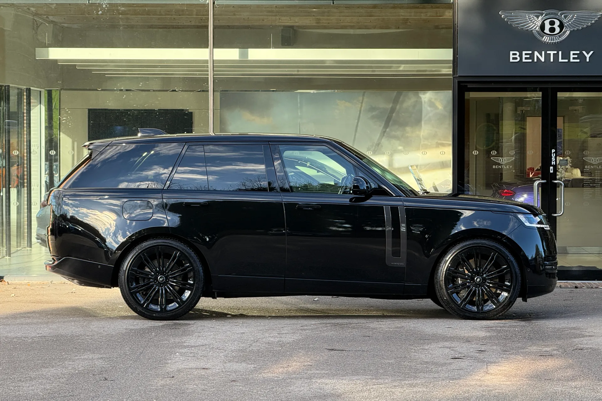 LAND ROVER RANGE ROVER thumbnail image number 8