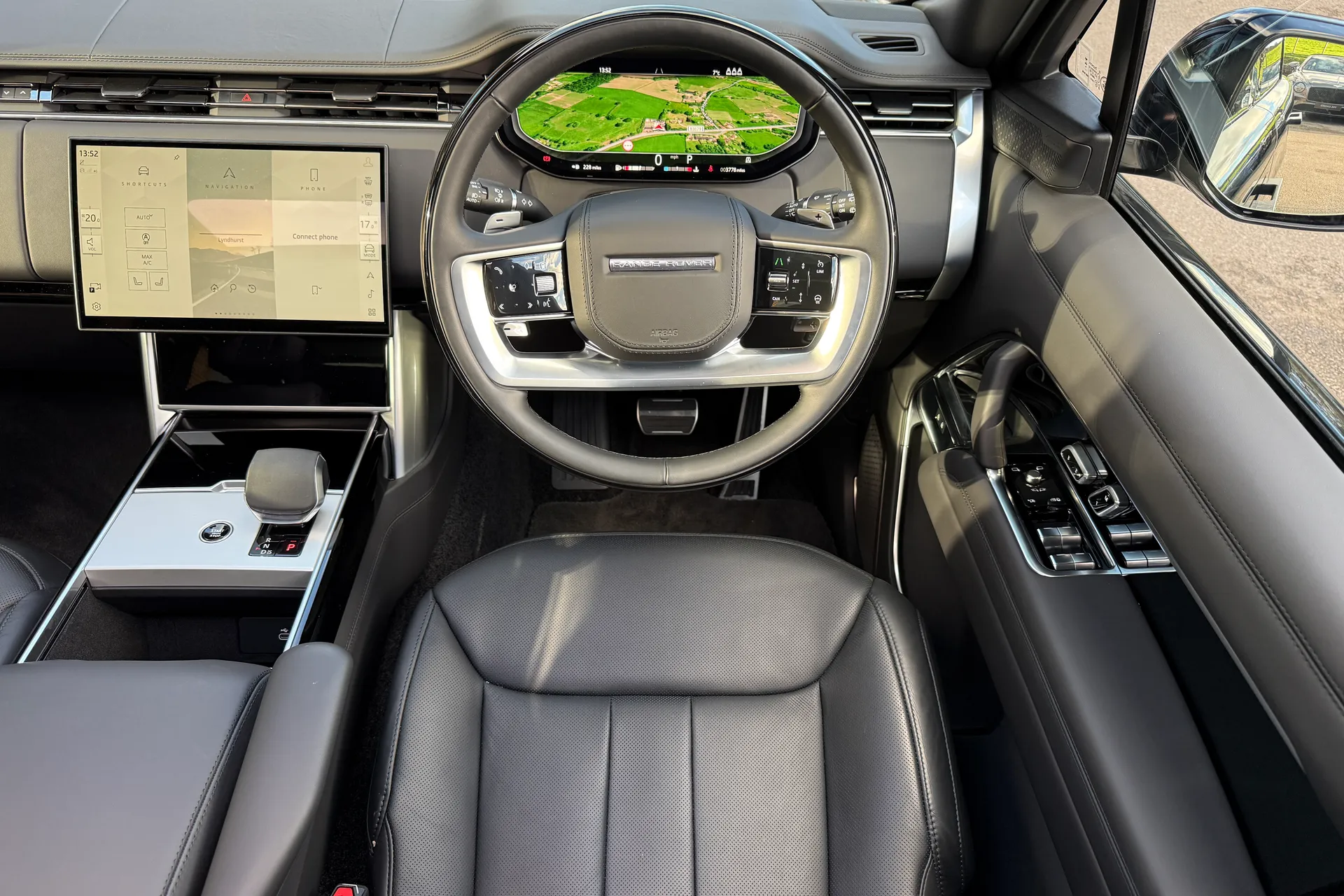 LAND ROVER RANGE ROVER thumbnail image number 29