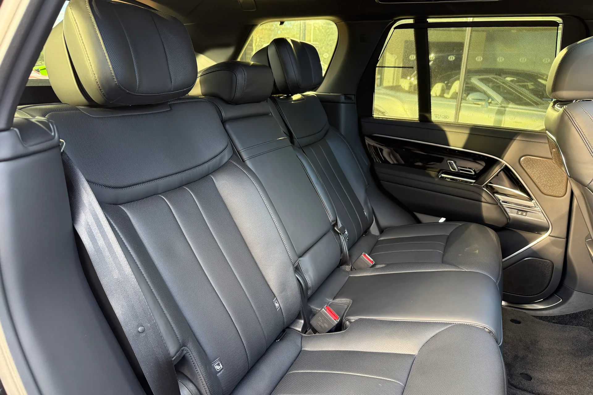 LAND ROVER RANGE ROVER thumbnail image number 27