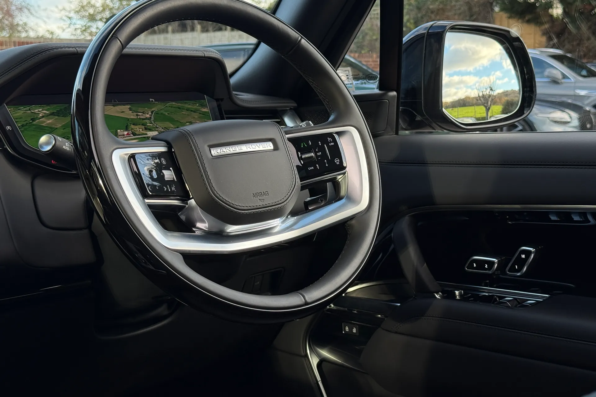 LAND ROVER RANGE ROVER thumbnail image number 37