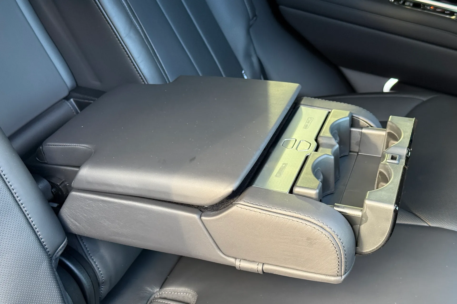 LAND ROVER RANGE ROVER thumbnail image number 31