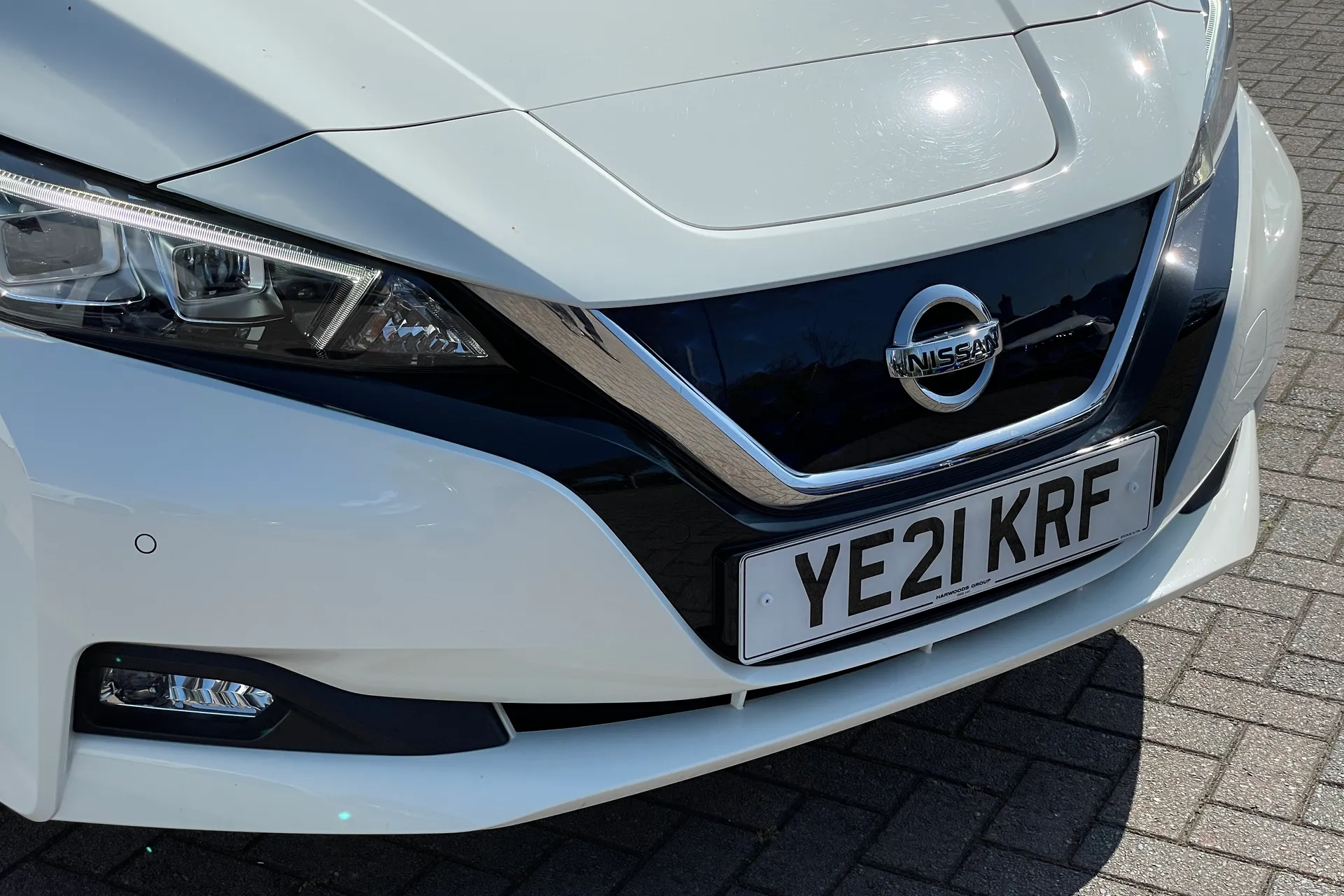 NISSAN LEAF thumbnail image number 20