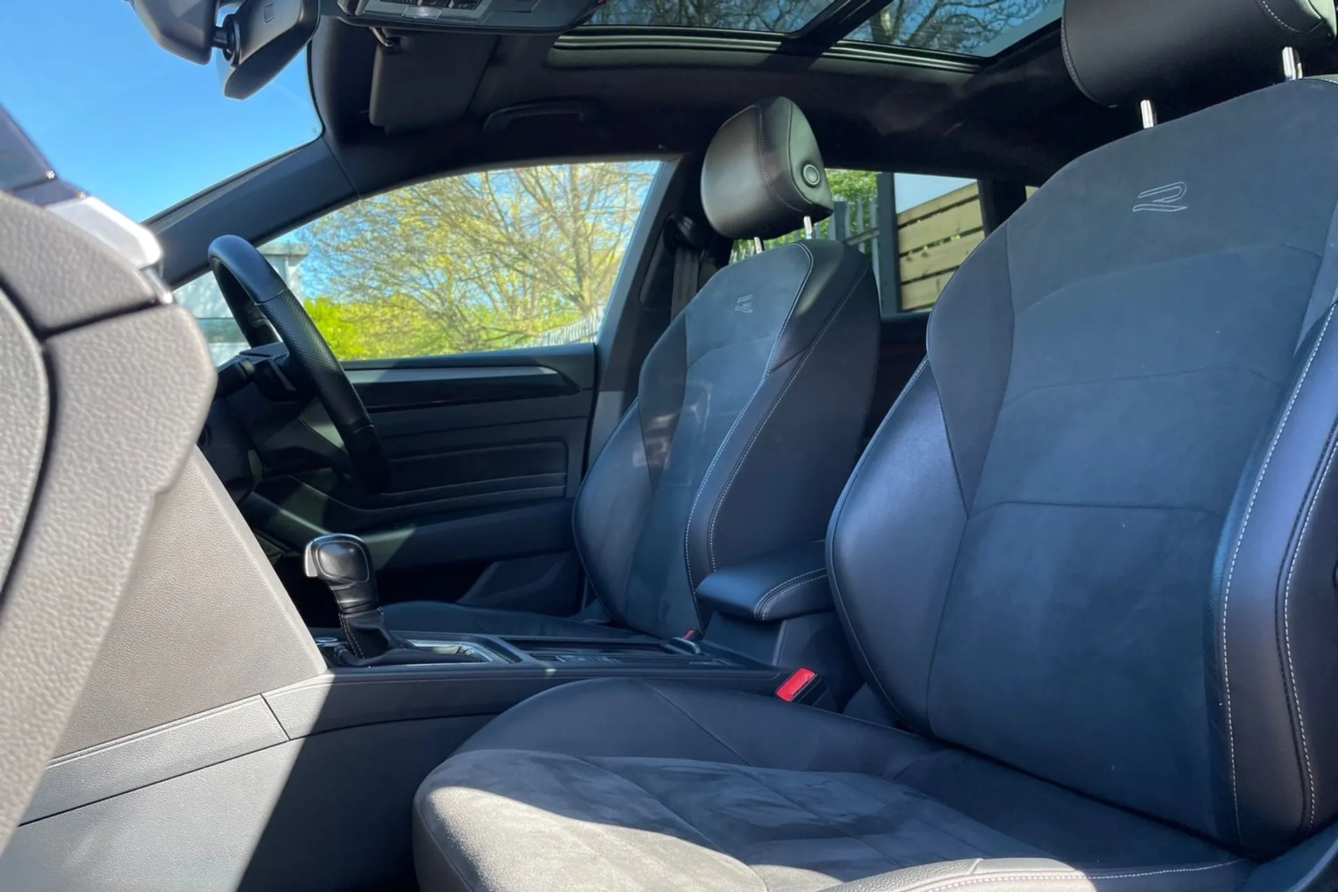 VOLKSWAGEN ARTEON thumbnail image number 30
