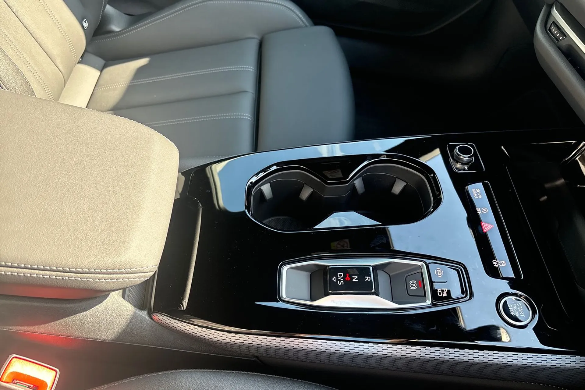 Audi A5 thumbnail image number 44