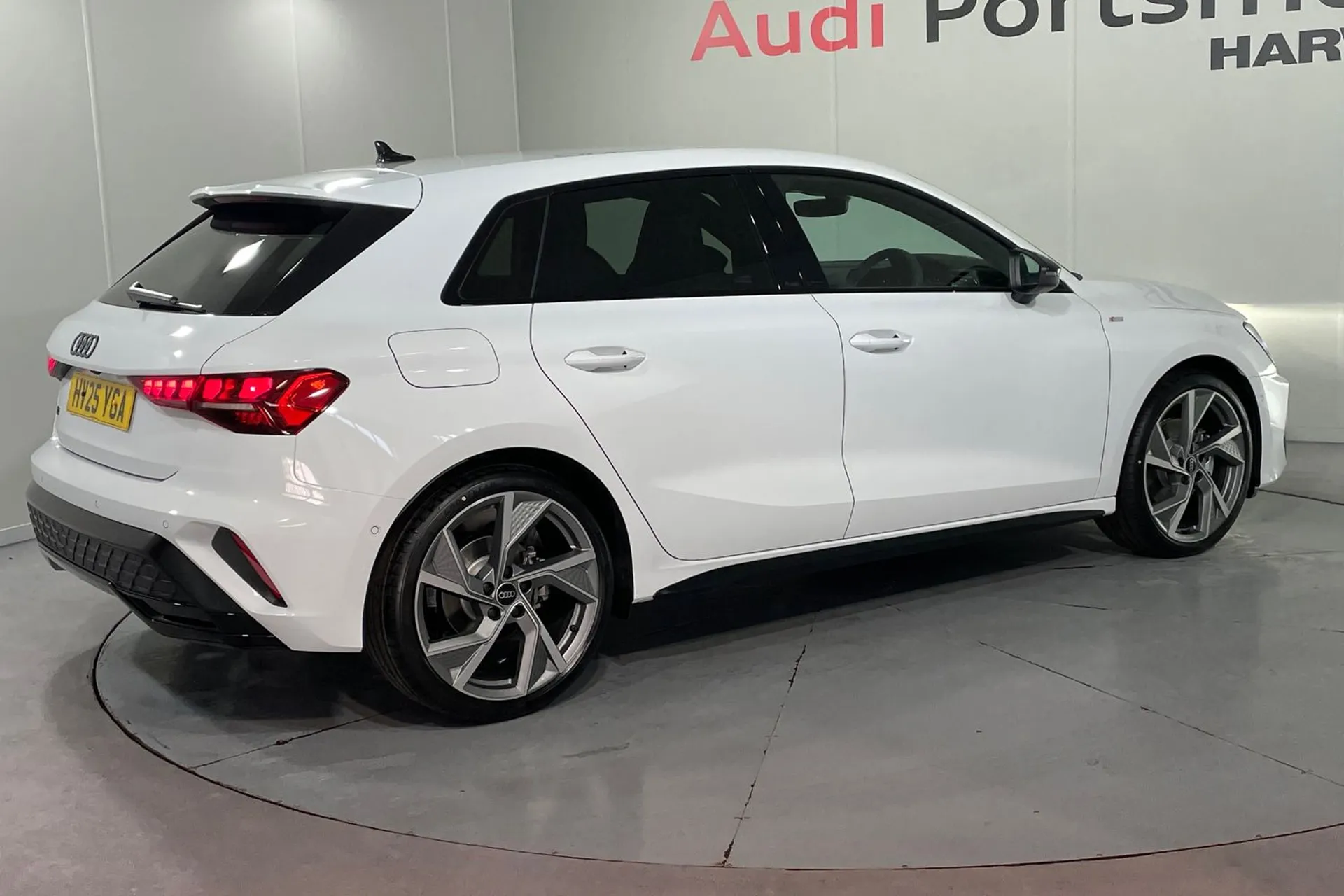 Audi A3 thumbnail image number 6