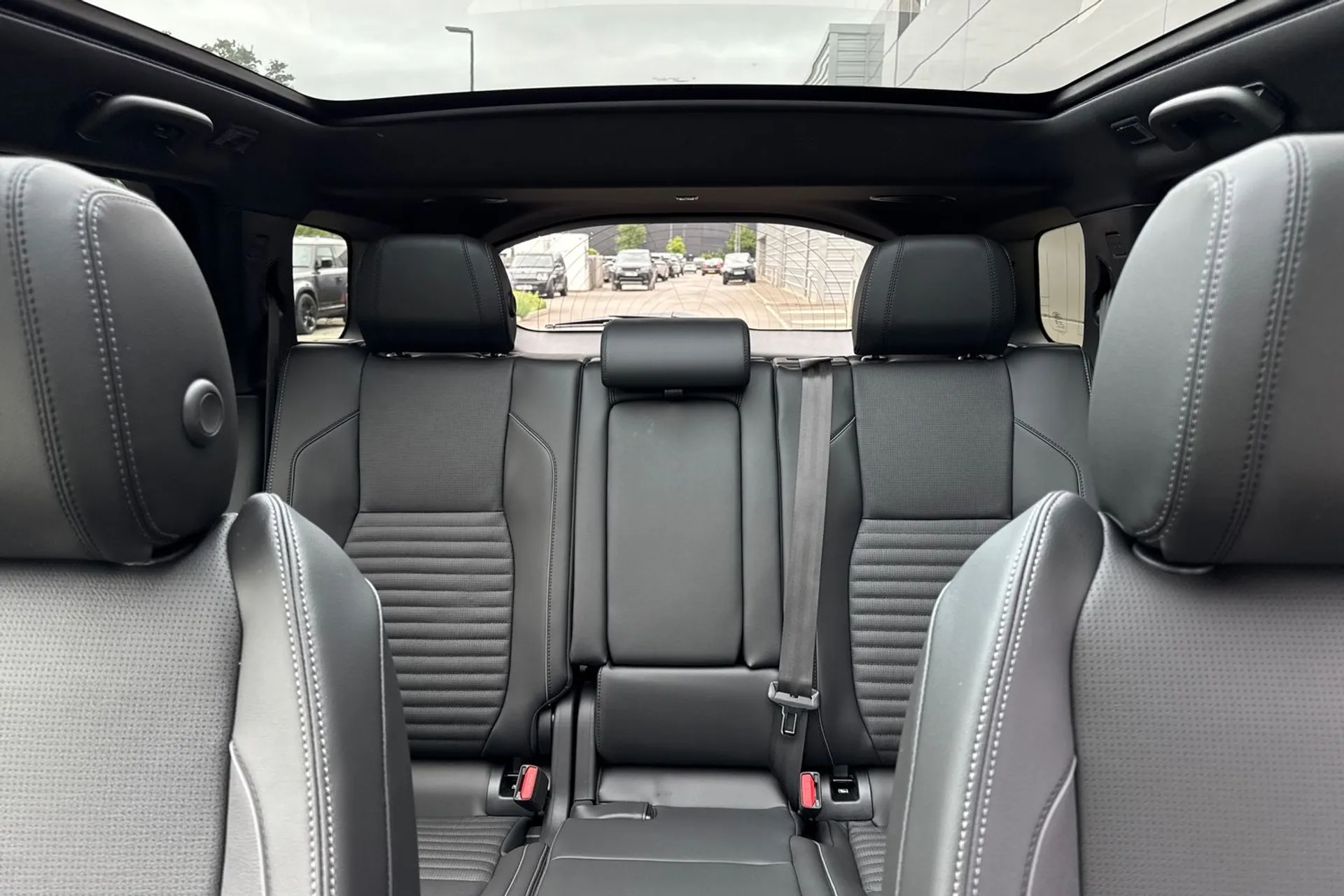 LAND ROVER DISCOVERY SPORT thumbnail image number 45