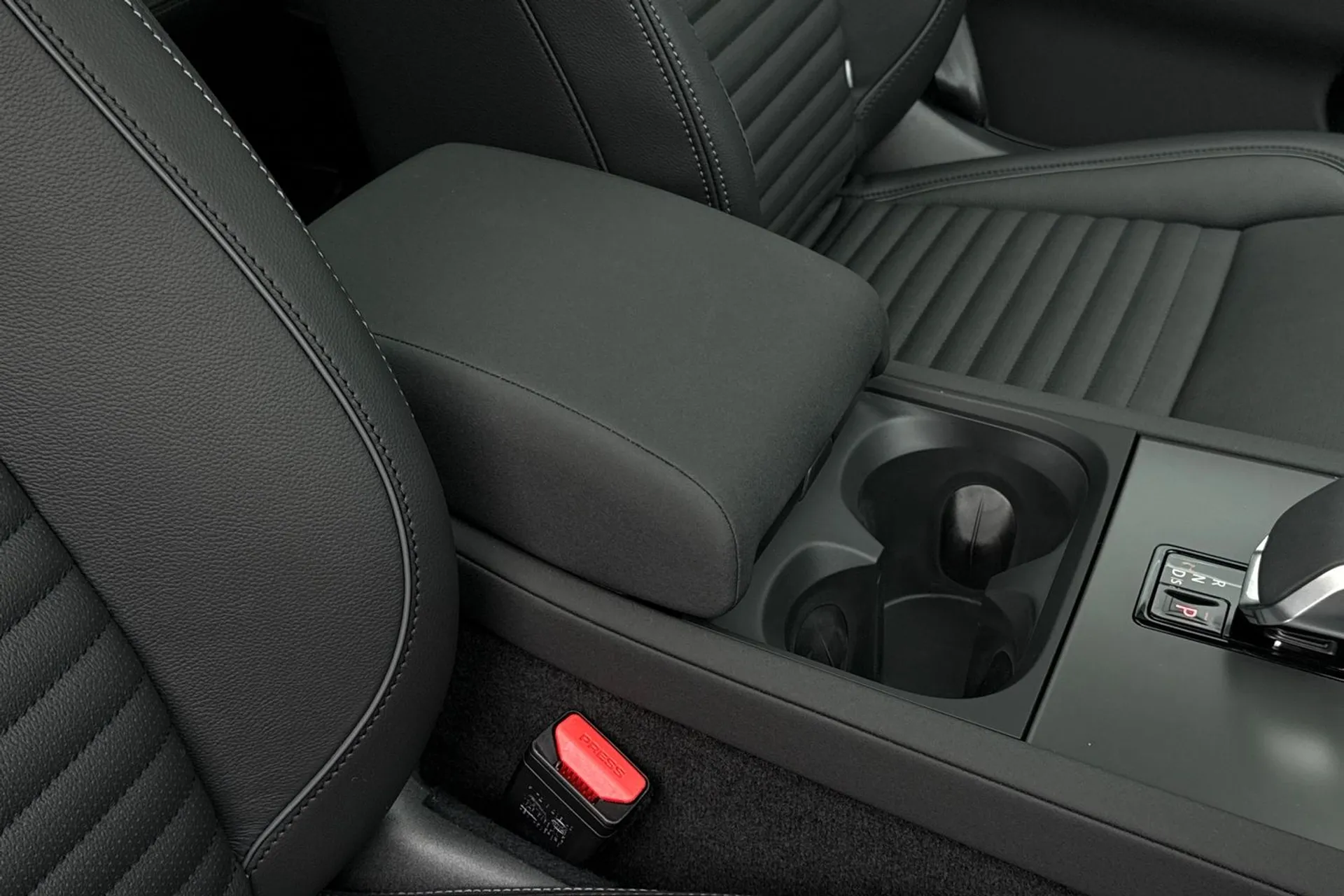 LAND ROVER DISCOVERY SPORT thumbnail image number 41