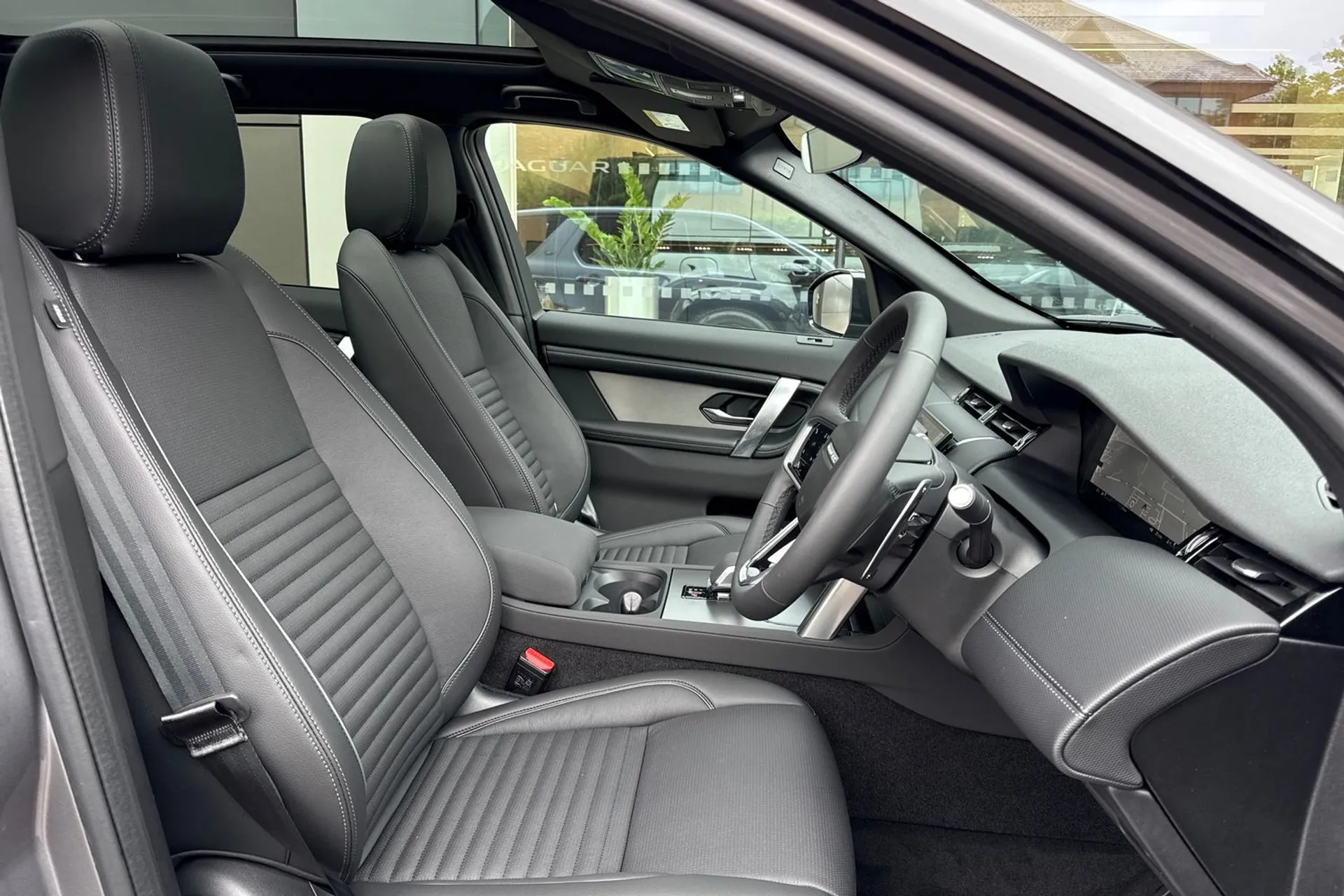 LAND ROVER DISCOVERY SPORT thumbnail image number 39