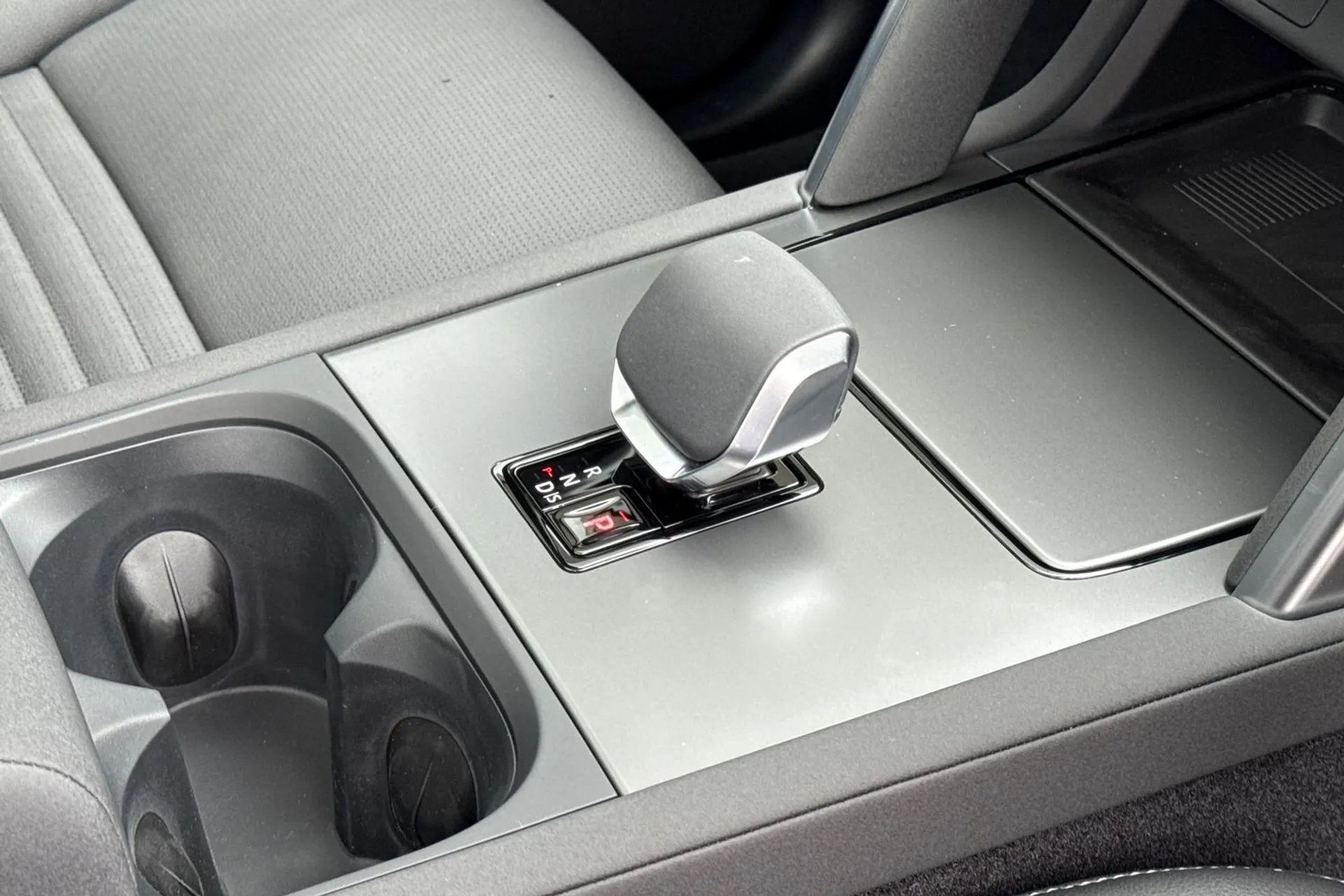 LAND ROVER DISCOVERY SPORT thumbnail image number 23