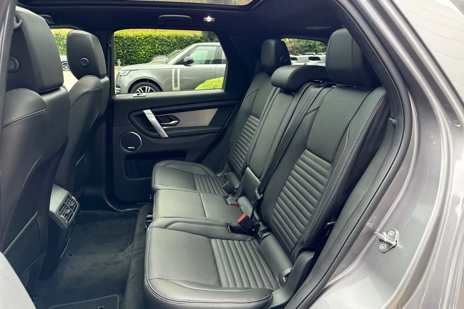 LAND ROVER DISCOVERY SPORT thumbnail image number 44