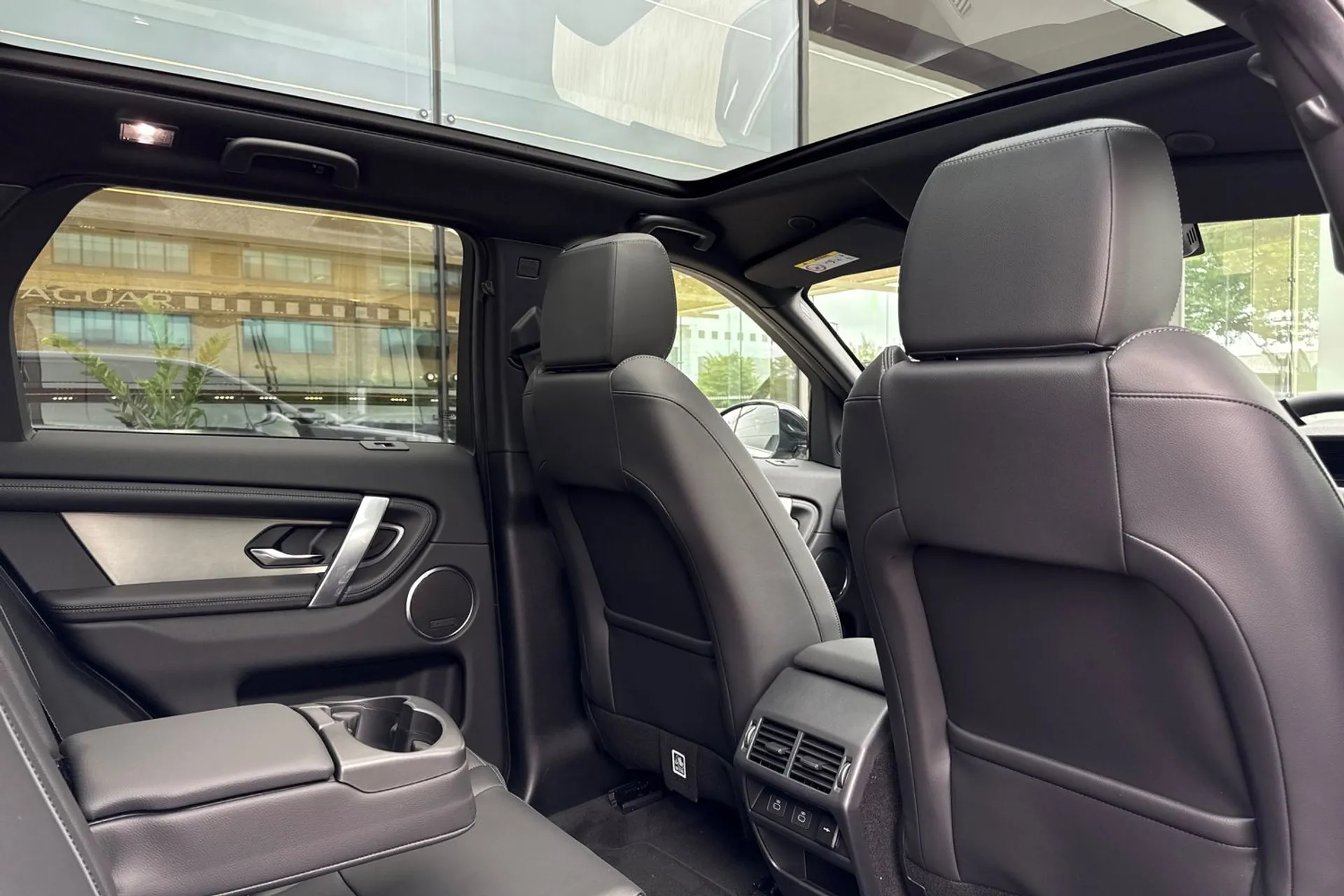 LAND ROVER DISCOVERY SPORT thumbnail image number 35