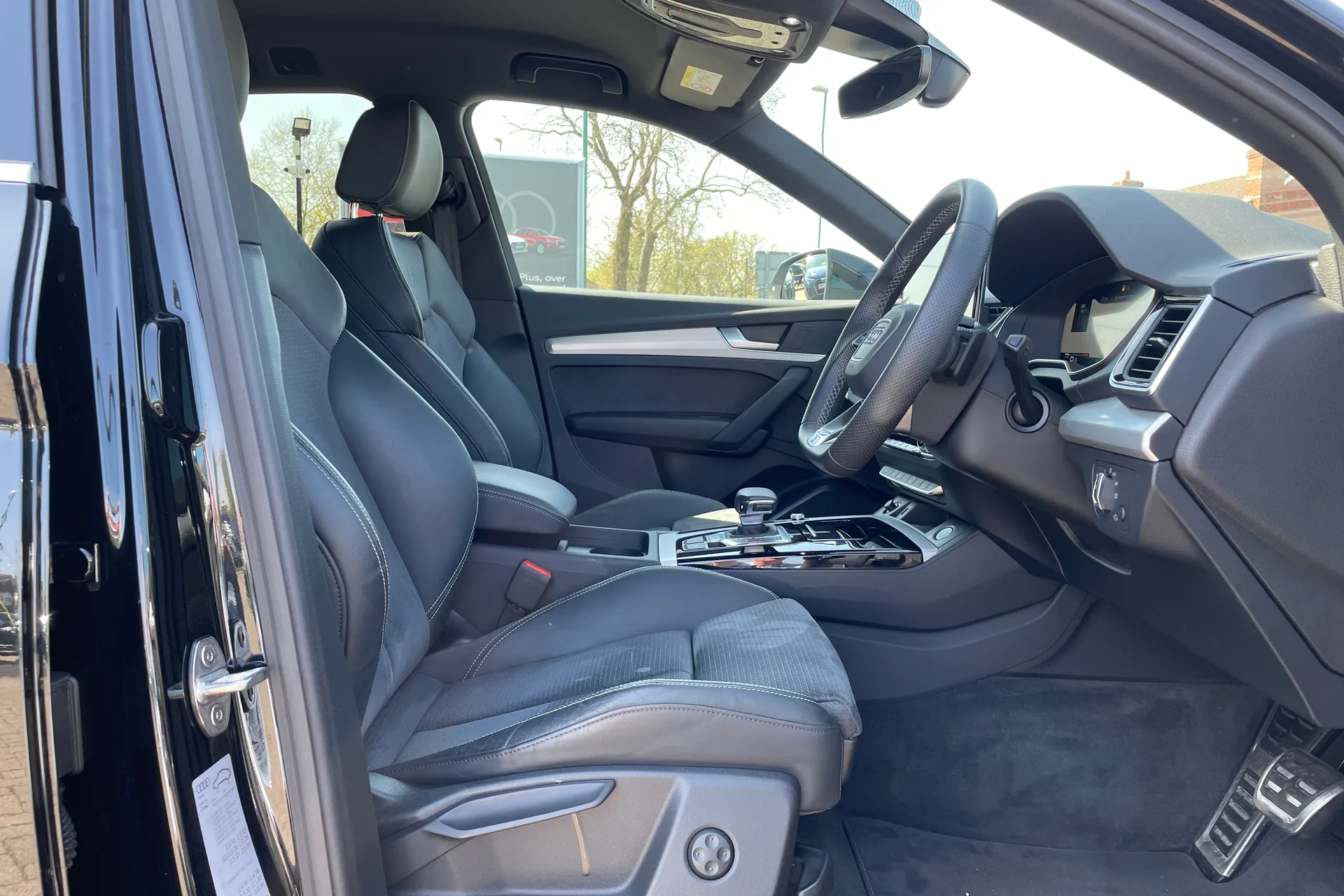 Audi Q5 thumbnail image number 40