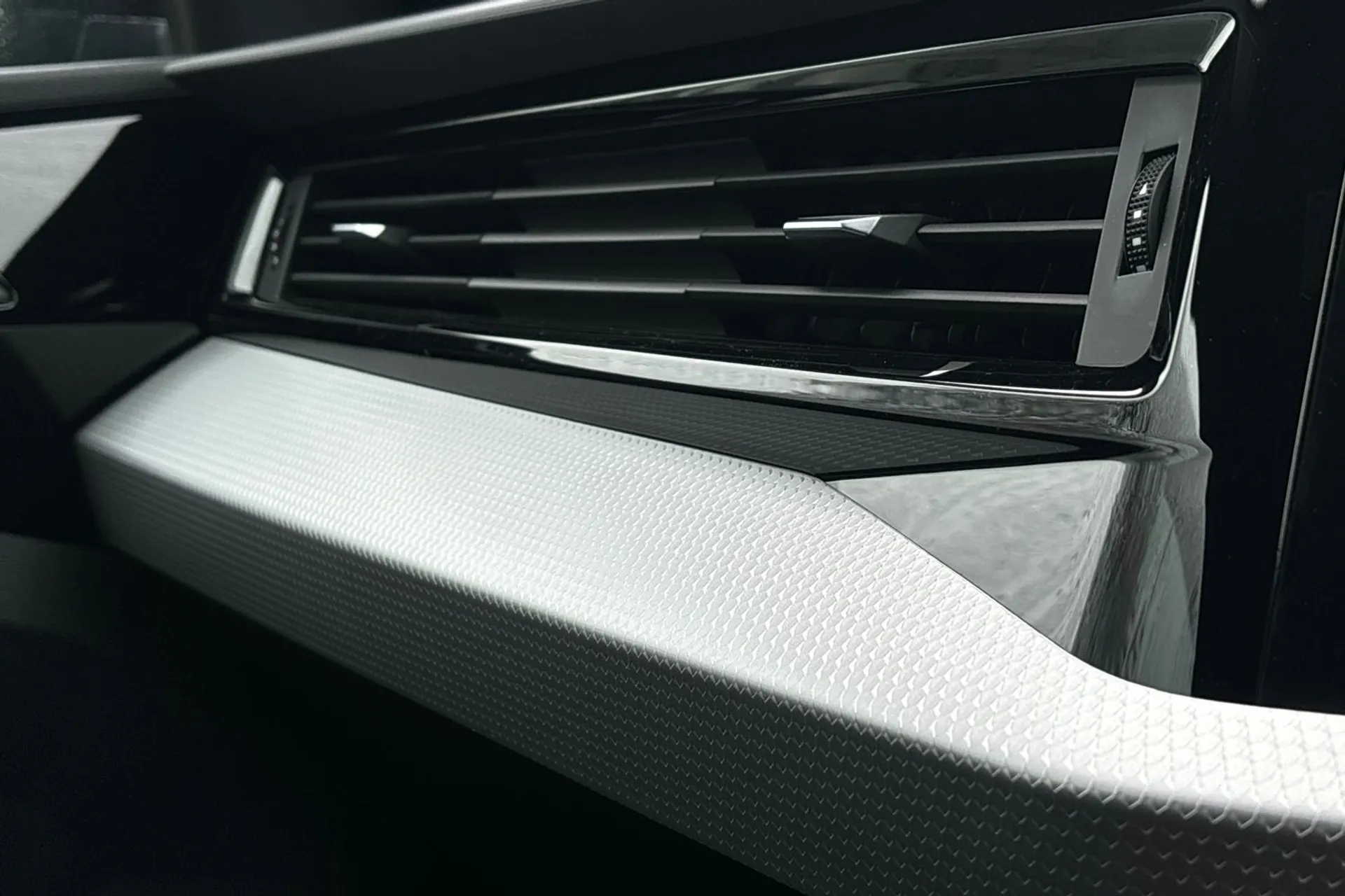 Audi A1 thumbnail image number 45