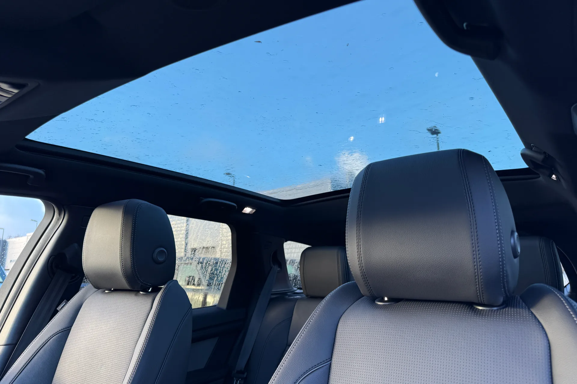 LAND ROVER DISCOVERY SPORT thumbnail image number 4