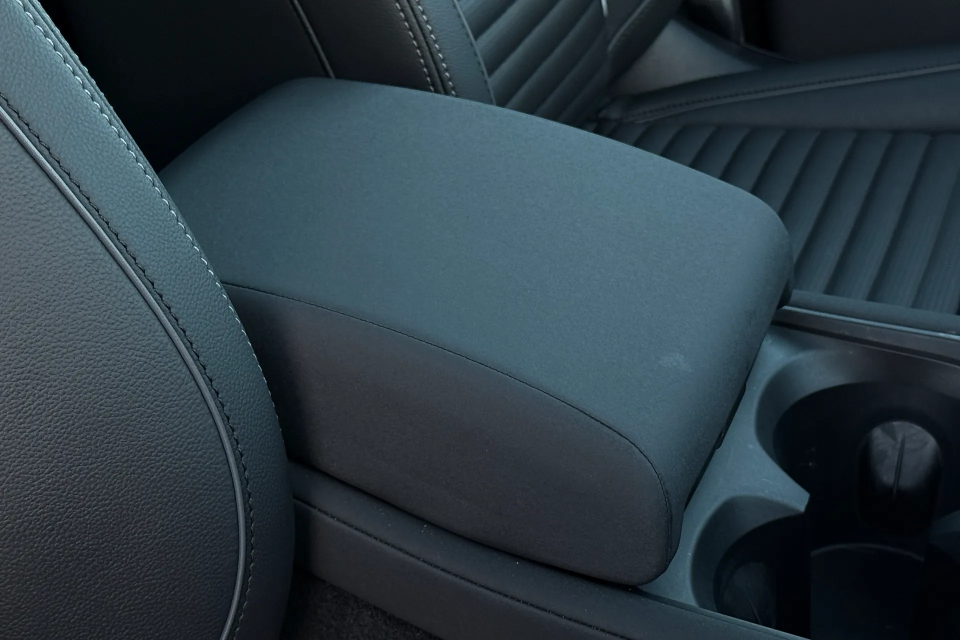 LAND ROVER DISCOVERY SPORT thumbnail image number 37