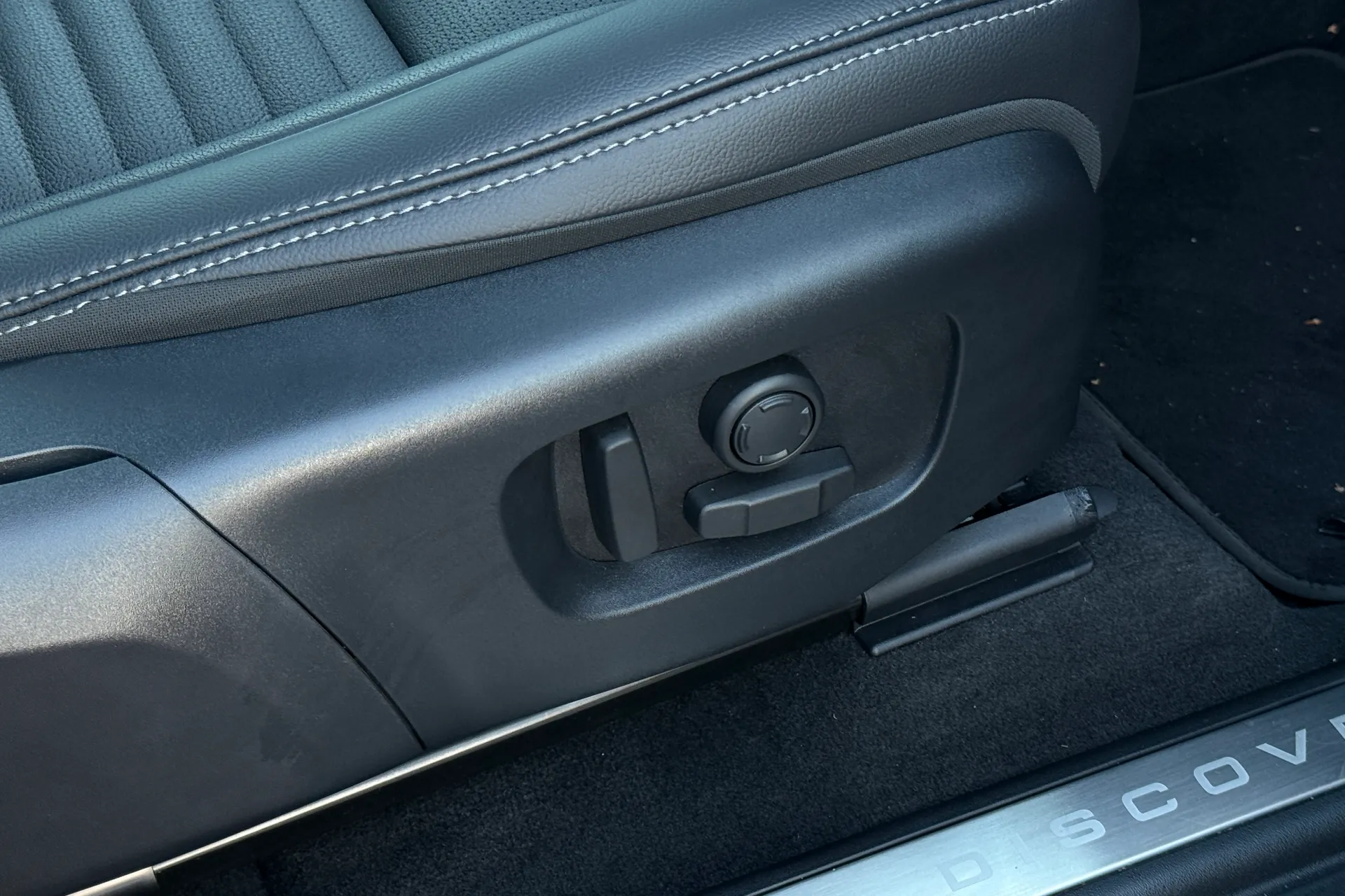 LAND ROVER DISCOVERY SPORT thumbnail image number 33