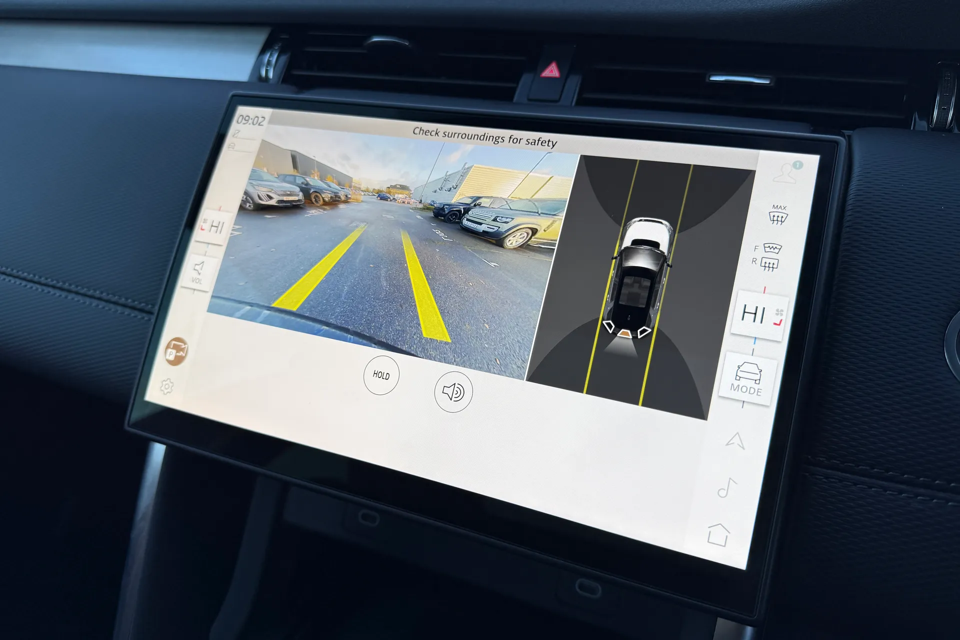 LAND ROVER DISCOVERY SPORT thumbnail image number 6