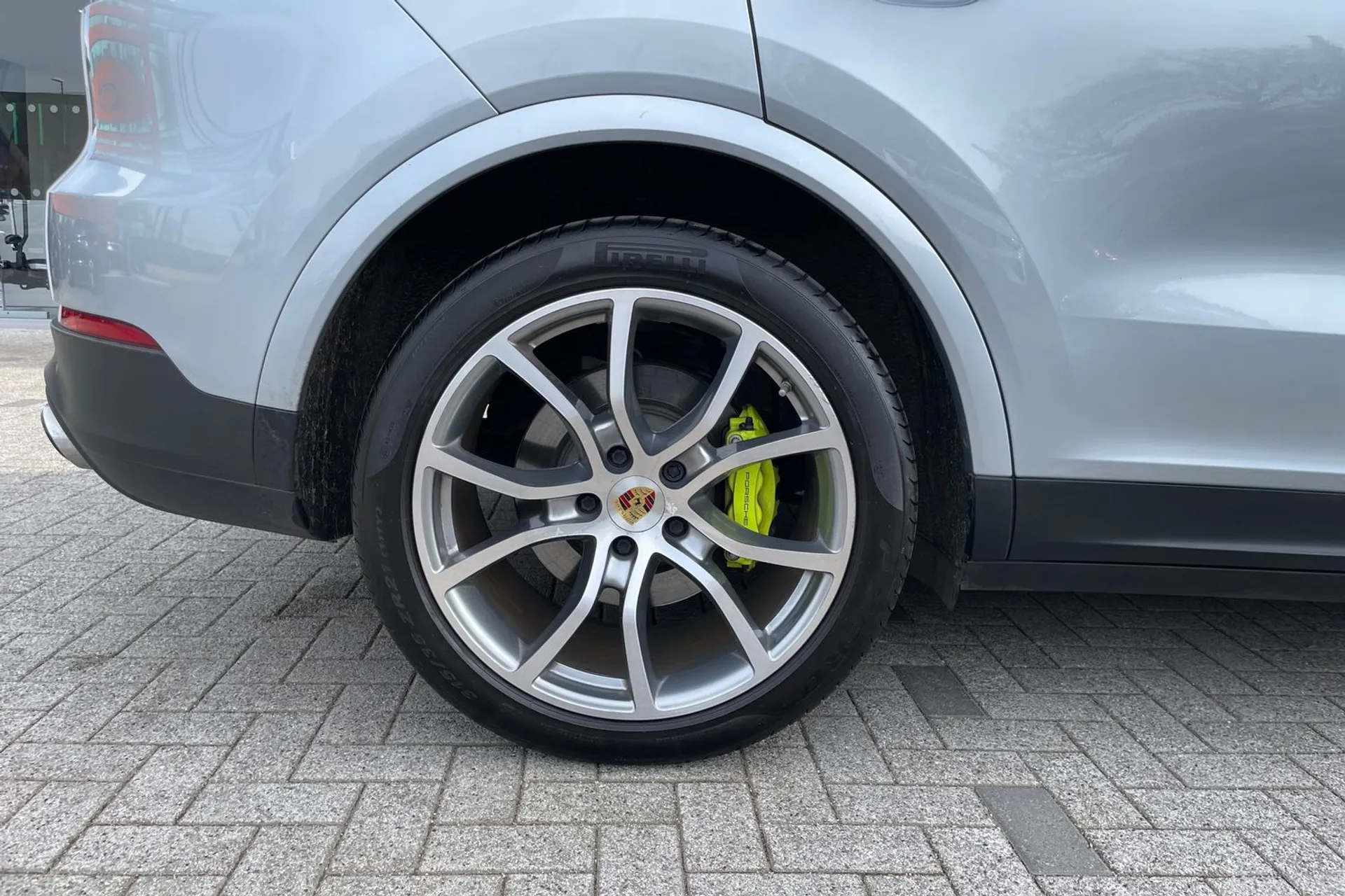 Porsche CAYENNE thumbnail image number 13