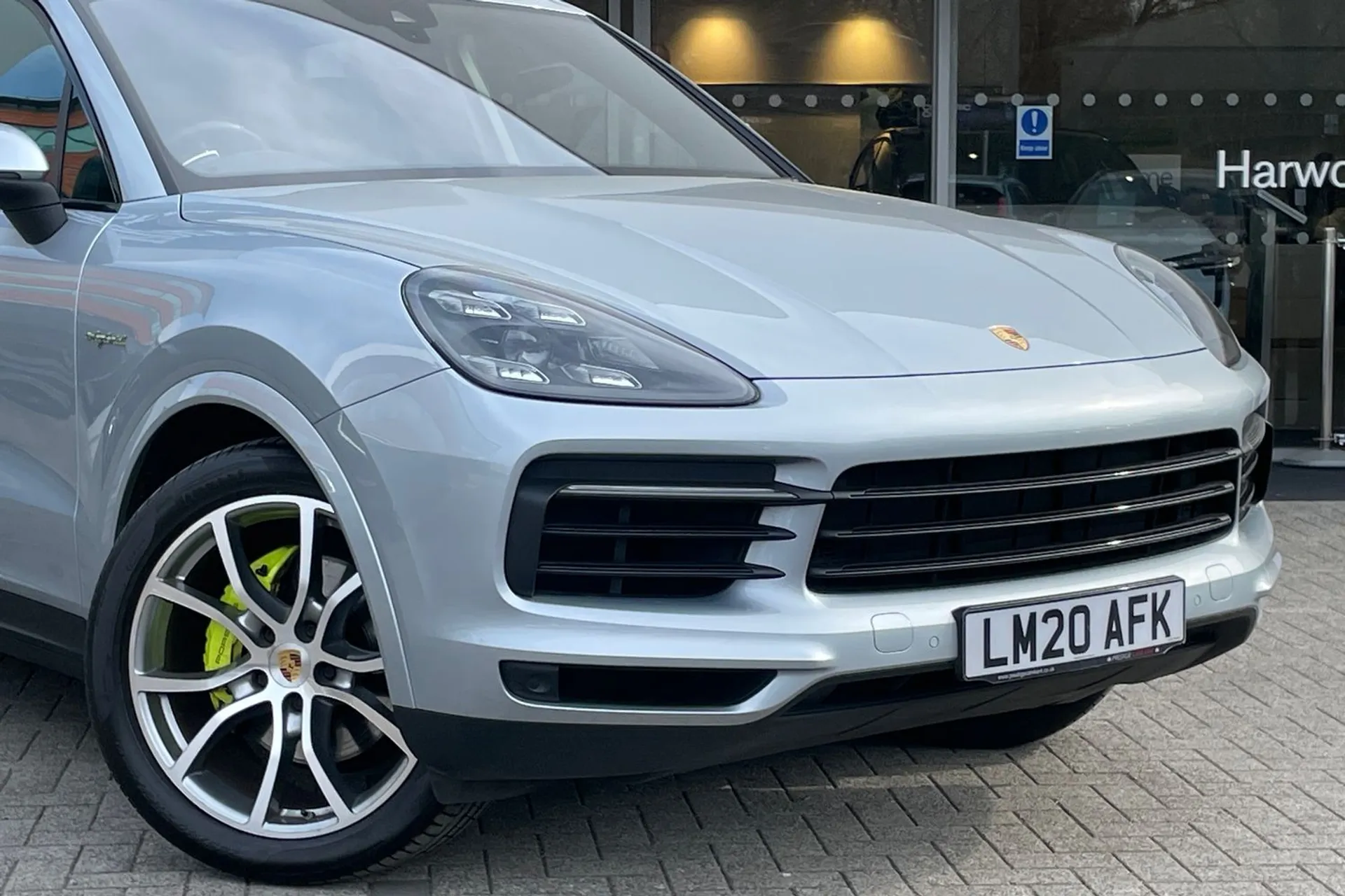 Porsche CAYENNE thumbnail image number 6
