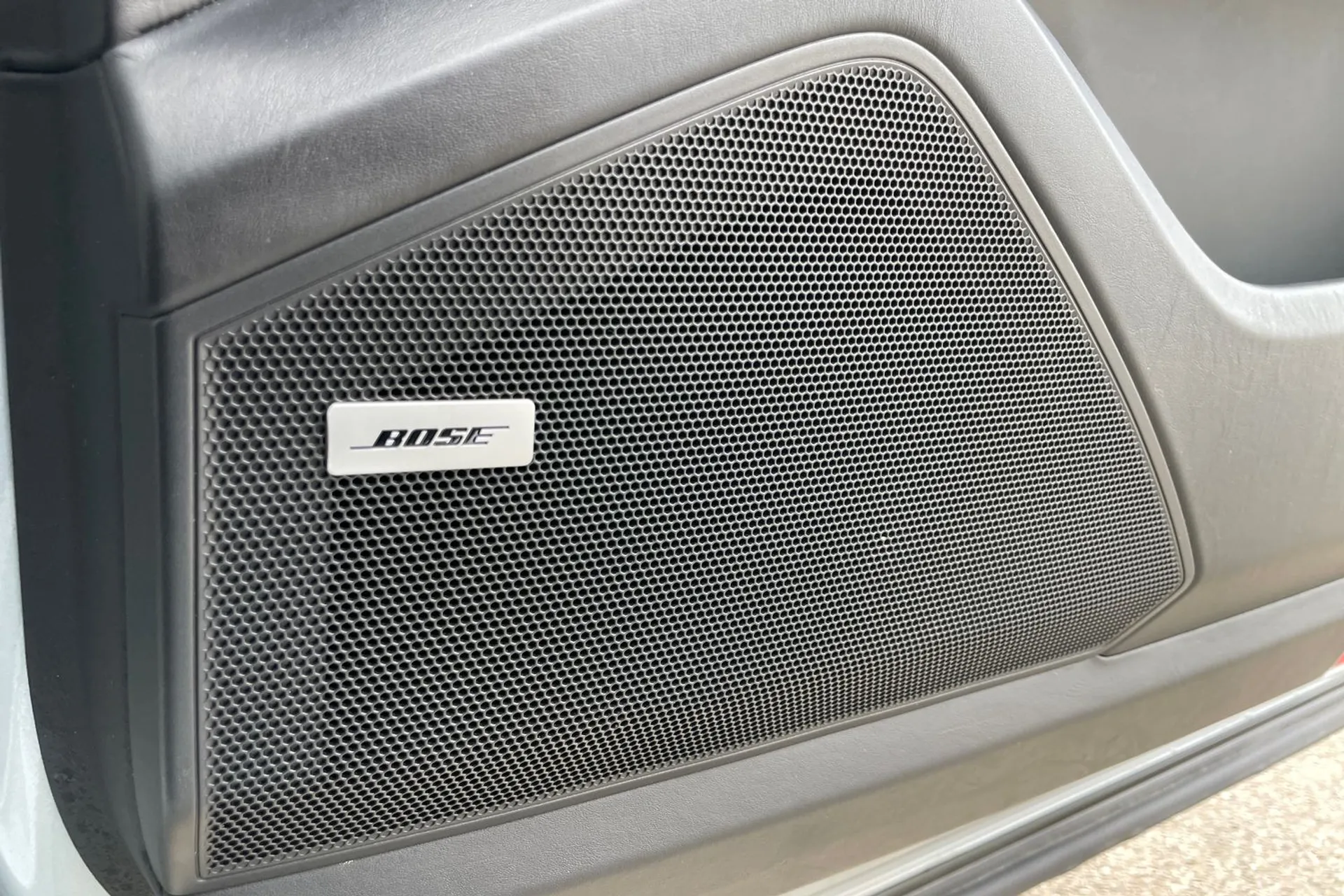Porsche CAYENNE thumbnail image number 46