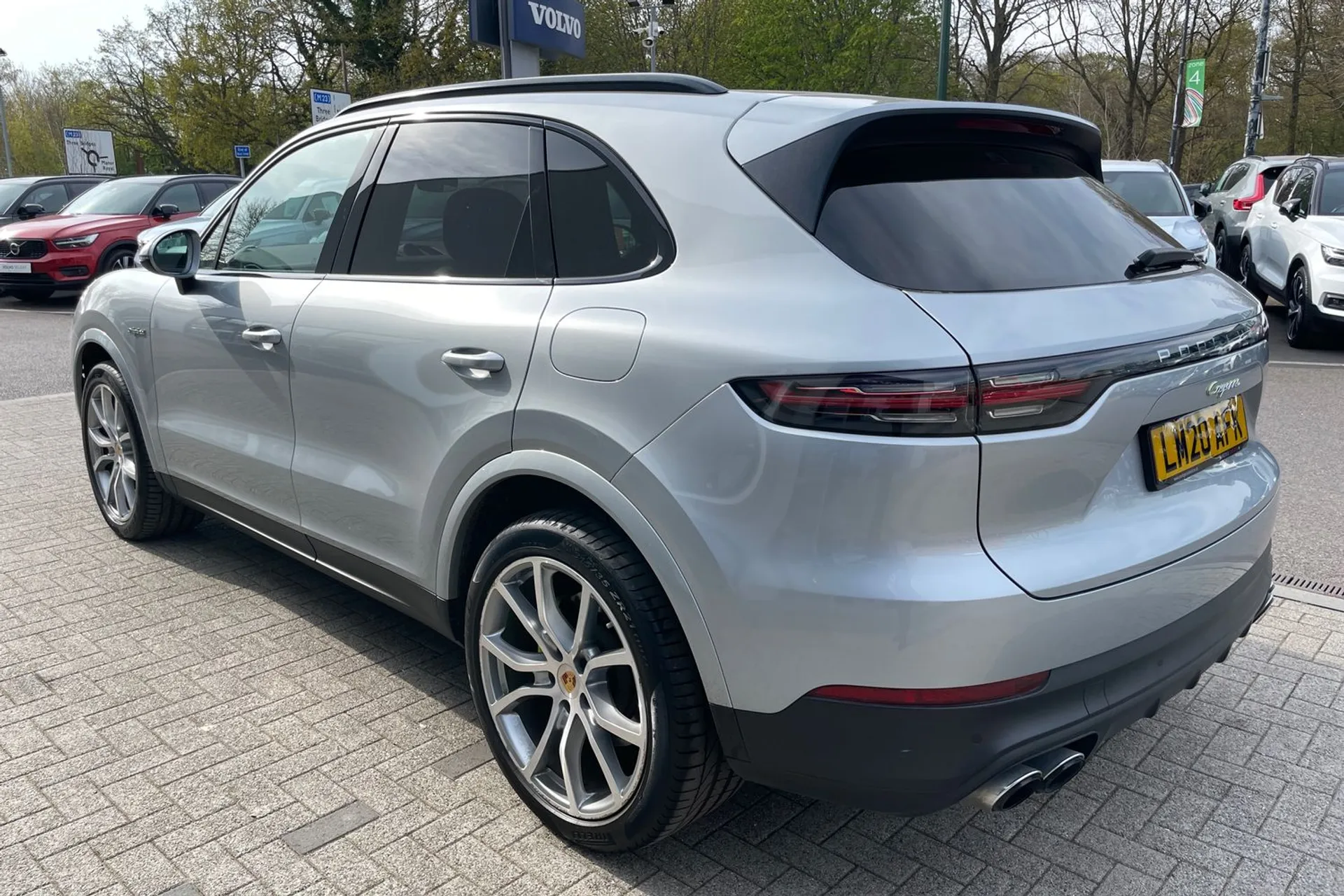 Porsche CAYENNE thumbnail image number 9