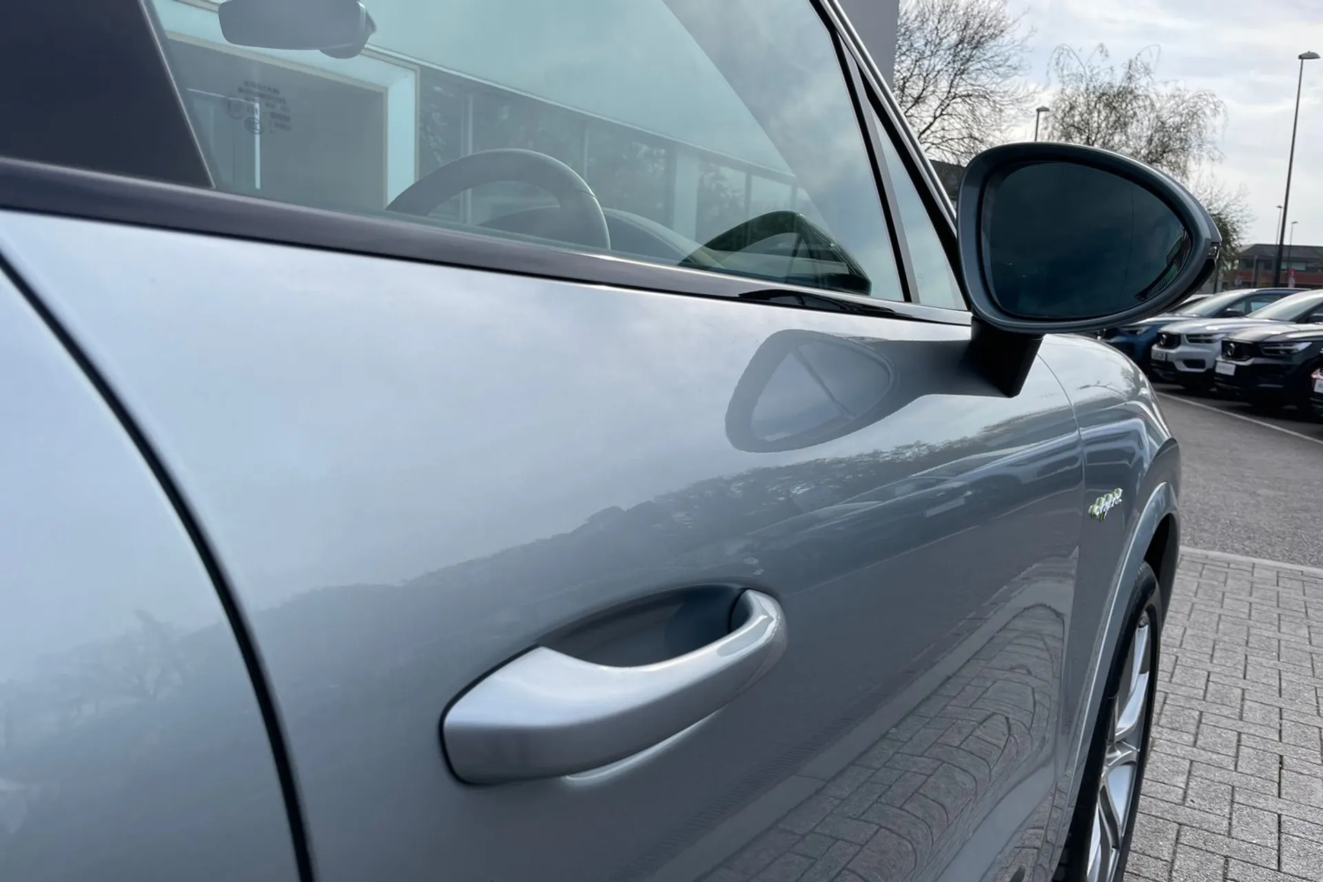 Porsche CAYENNE thumbnail image number 17