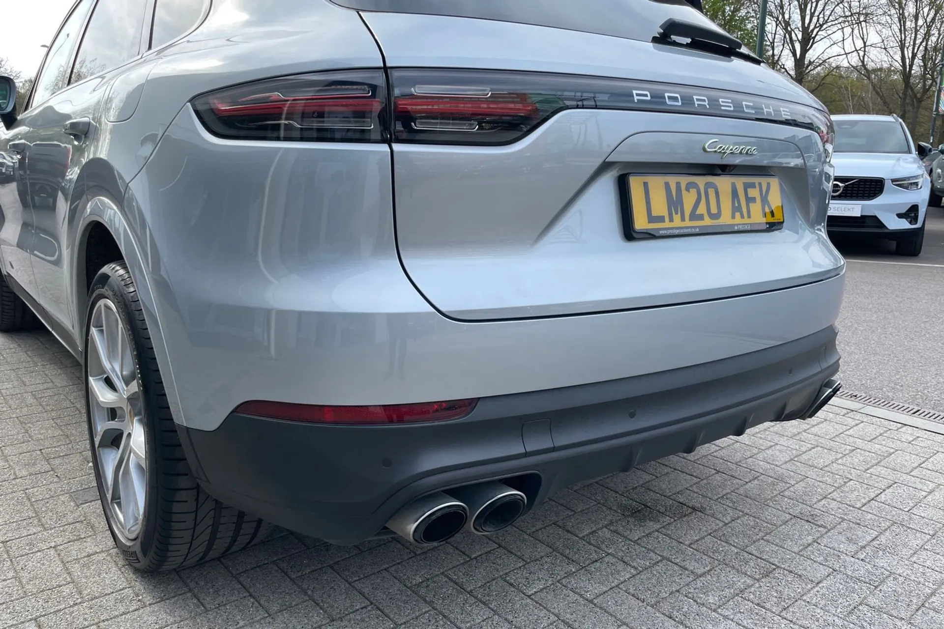 Porsche CAYENNE thumbnail image number 18