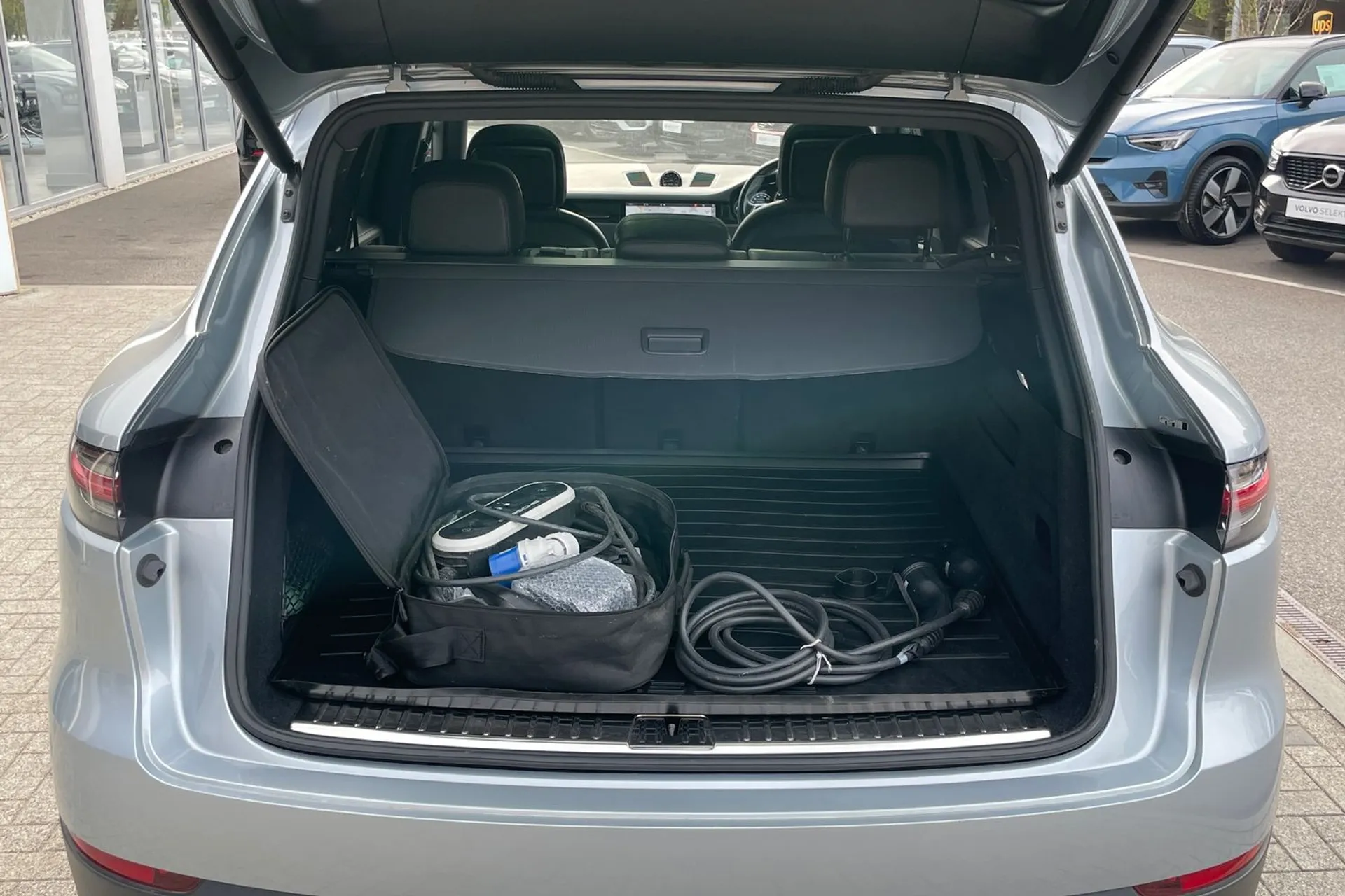 Porsche CAYENNE thumbnail image number 20