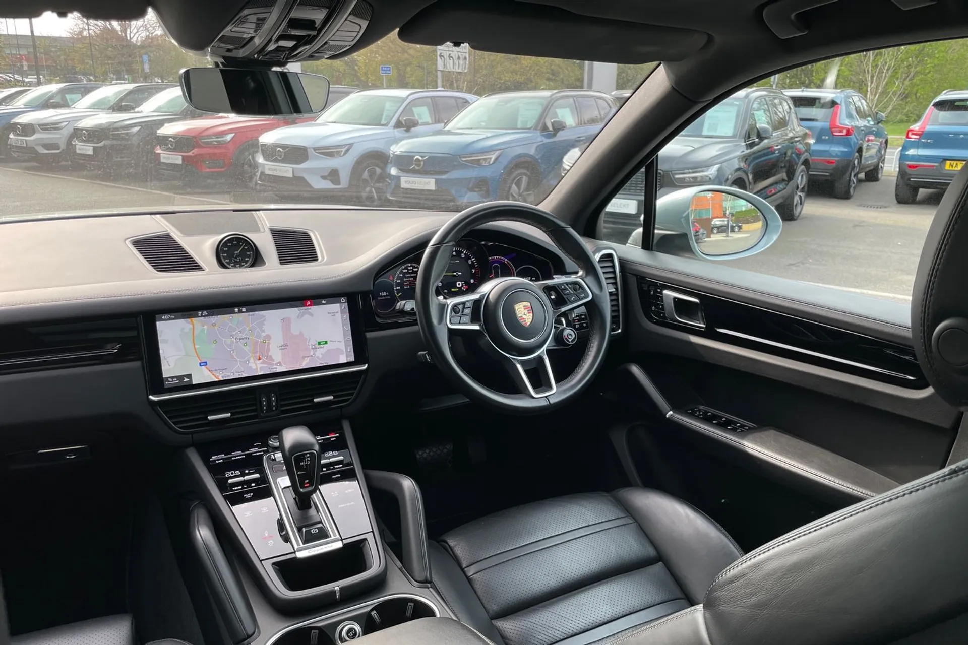 Porsche CAYENNE thumbnail image number 33