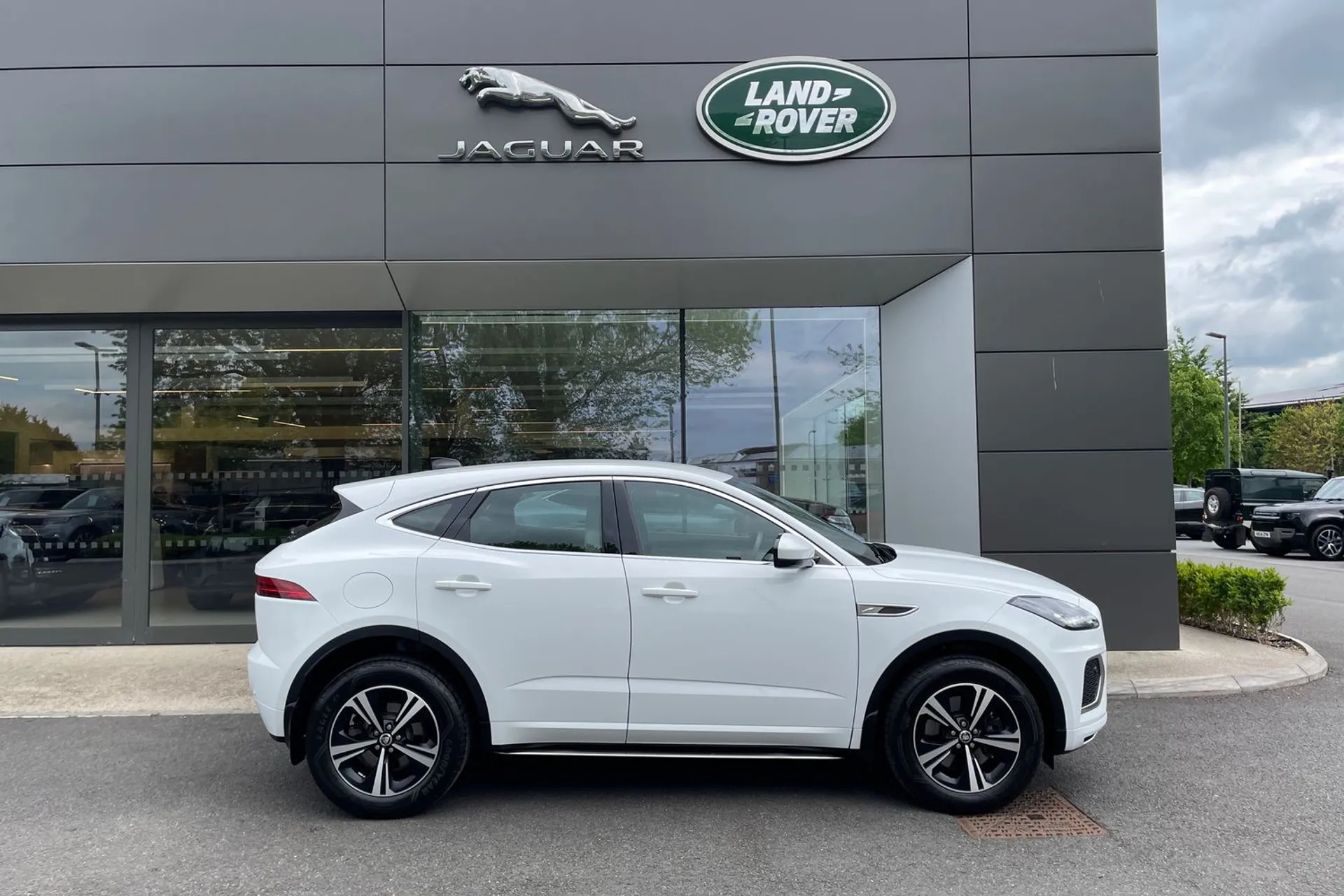 Jaguar E-PACE thumbnail image number 2