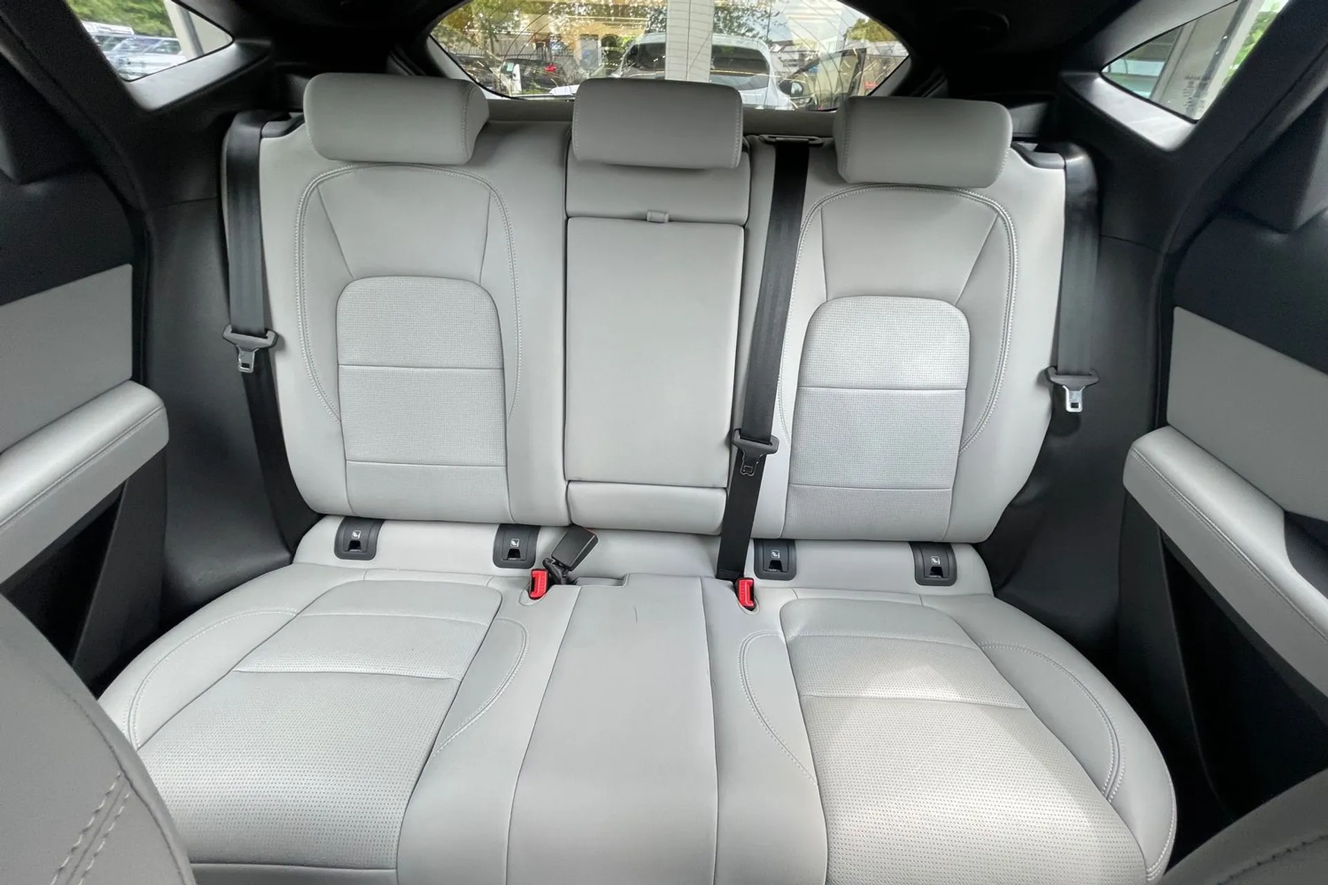 Jaguar E-PACE thumbnail image number 11