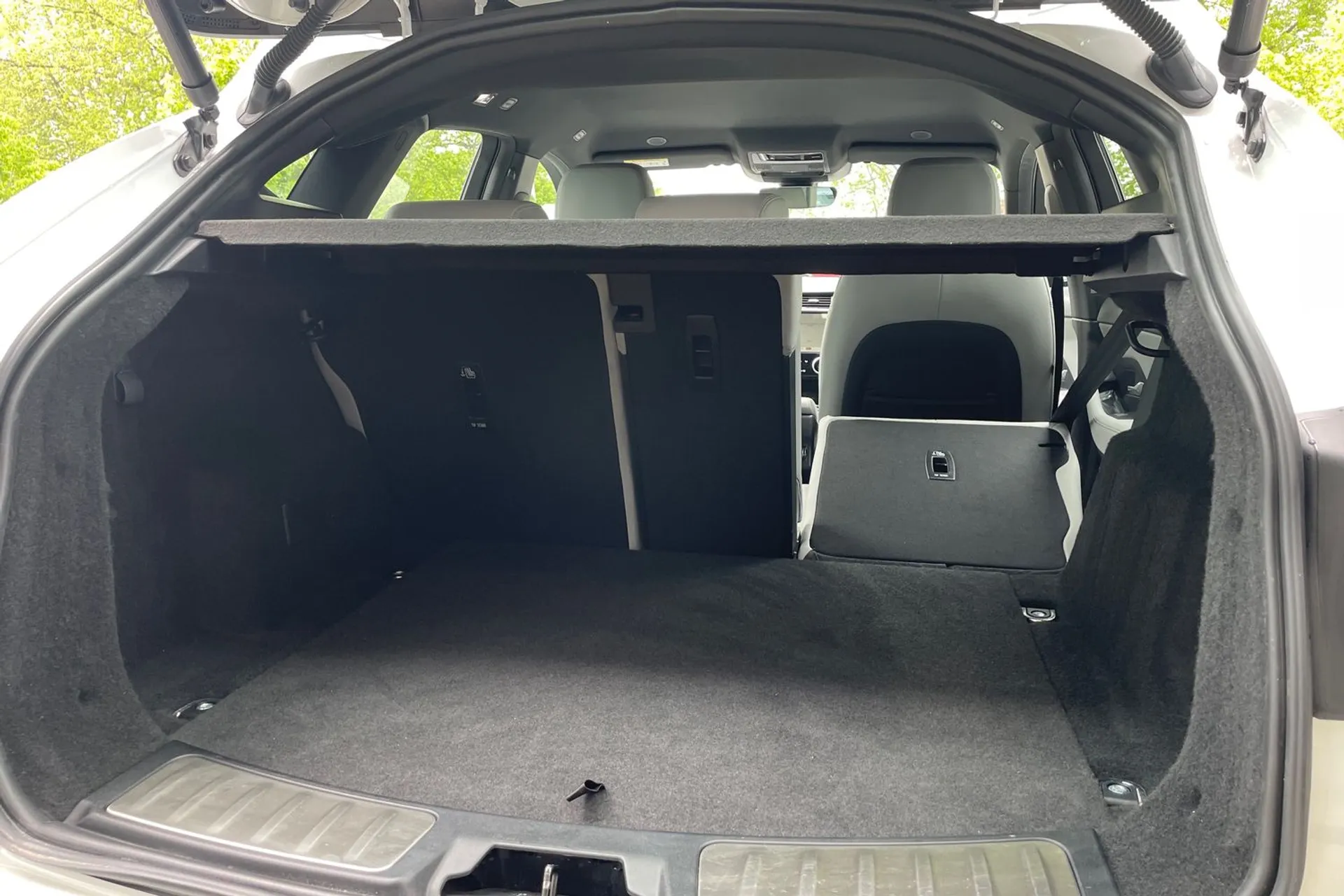 Jaguar E-PACE thumbnail image number 39