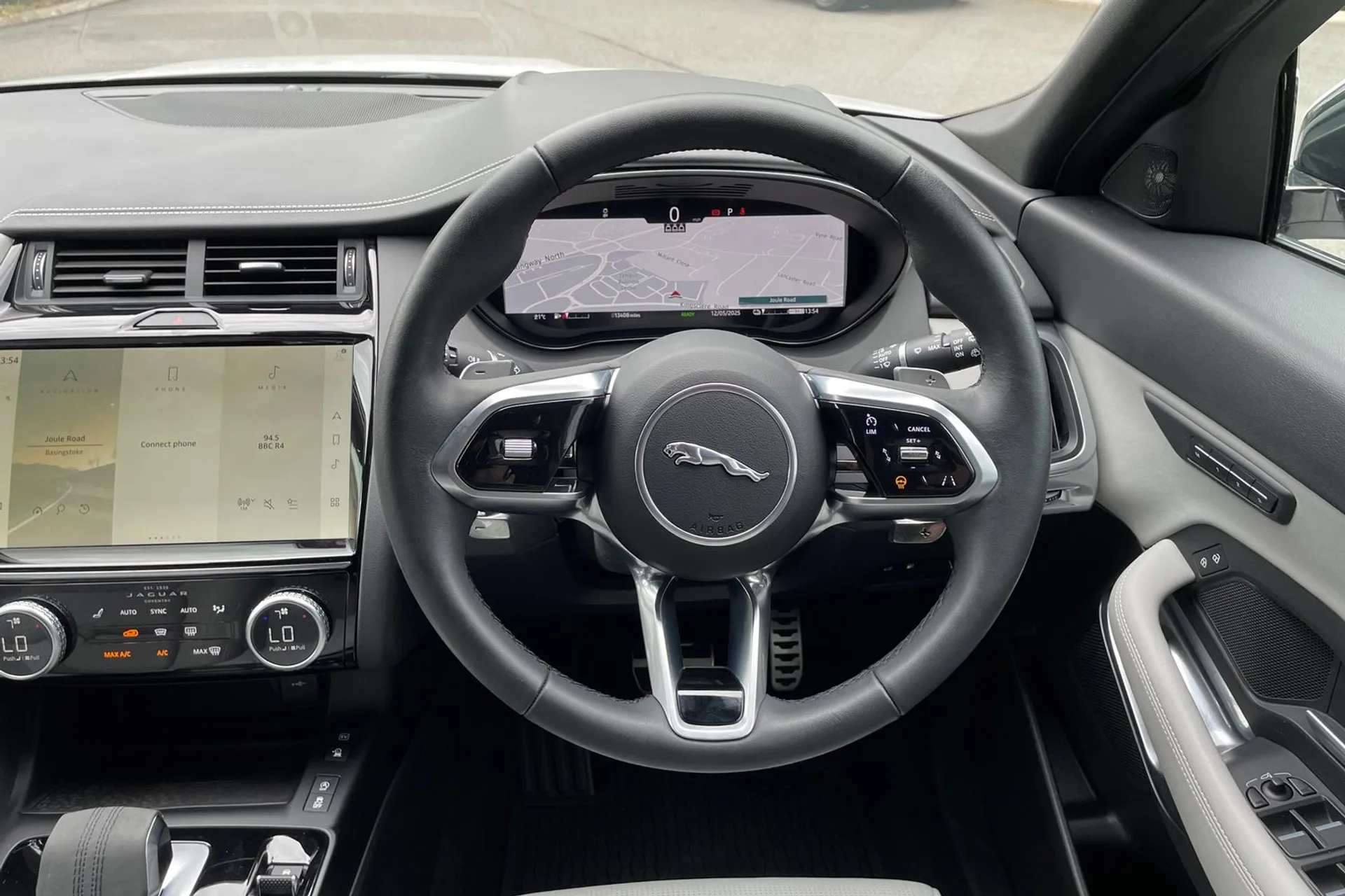 Jaguar E-PACE thumbnail image number 12