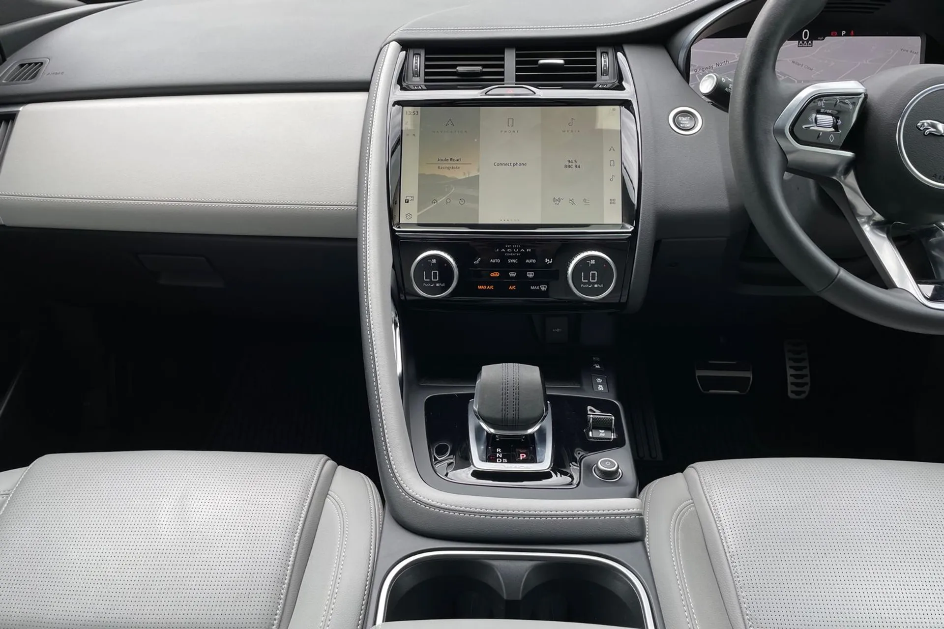Jaguar E-PACE thumbnail image number 15