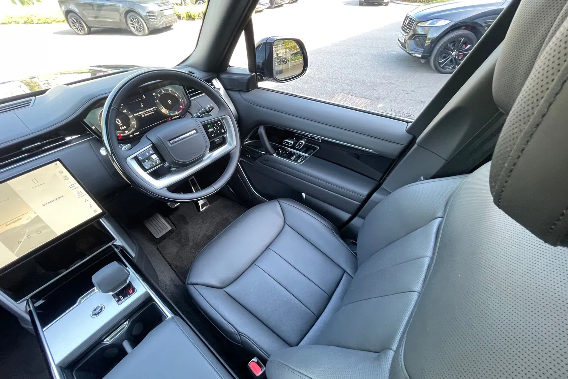 LAND ROVER RANGE ROVER thumbnail image number 13