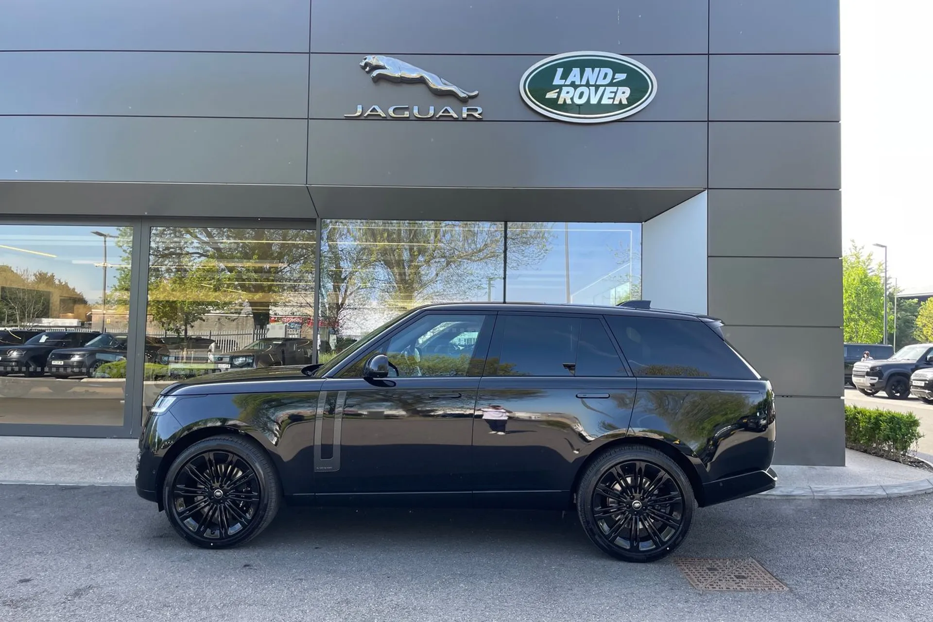 LAND ROVER RANGE ROVER thumbnail image number 24