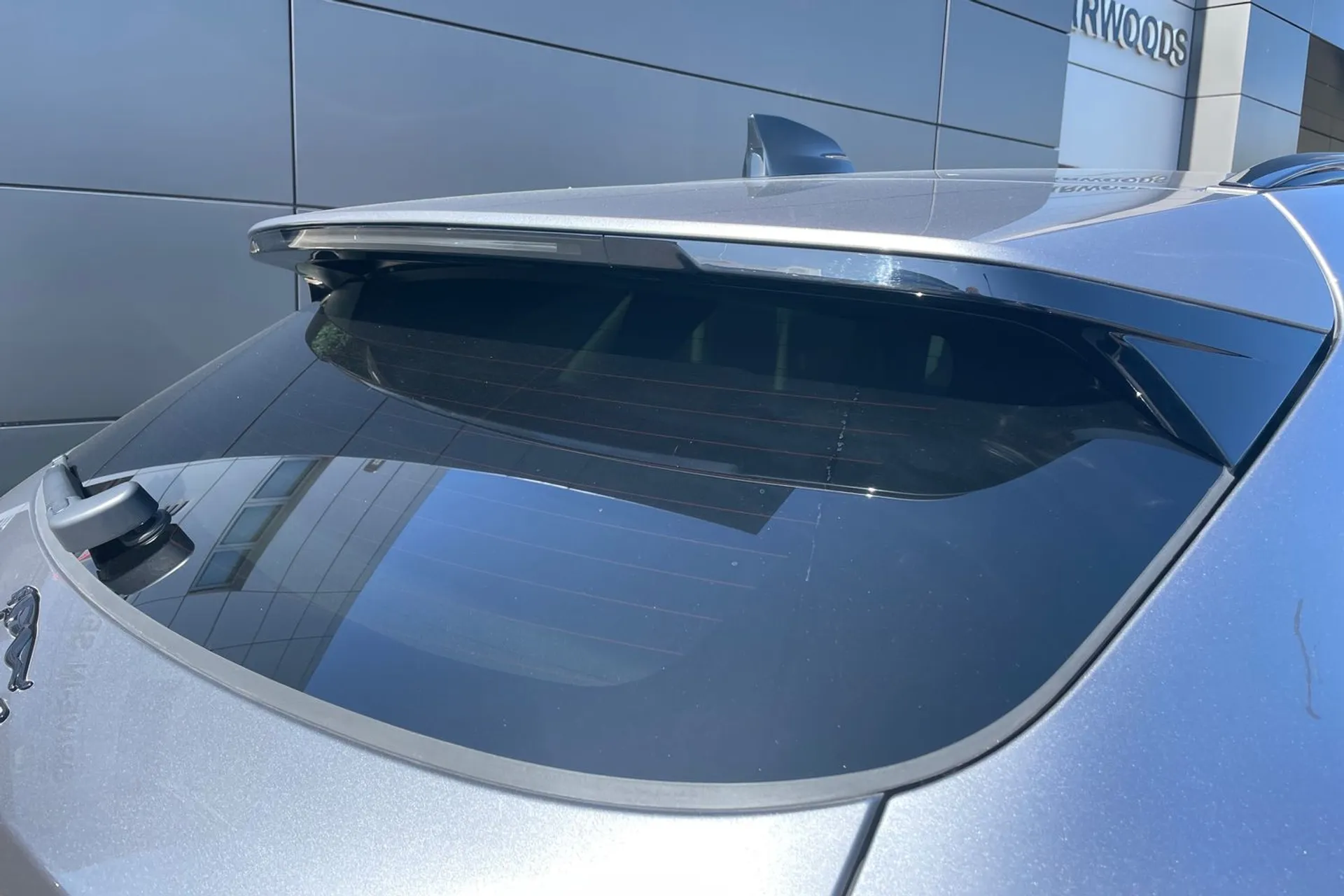 Jaguar F-PACE thumbnail image number 23