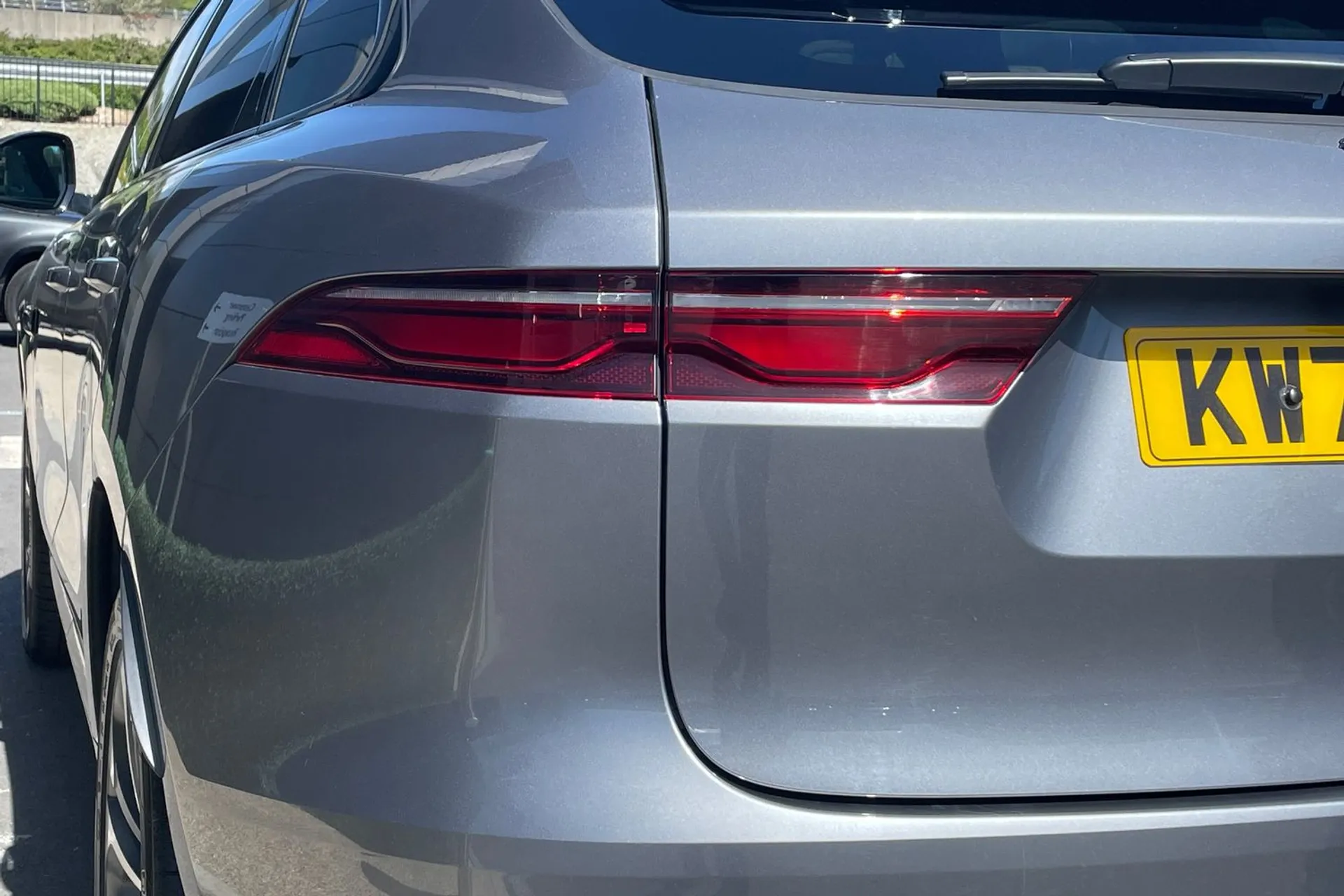Jaguar F-PACE thumbnail image number 26