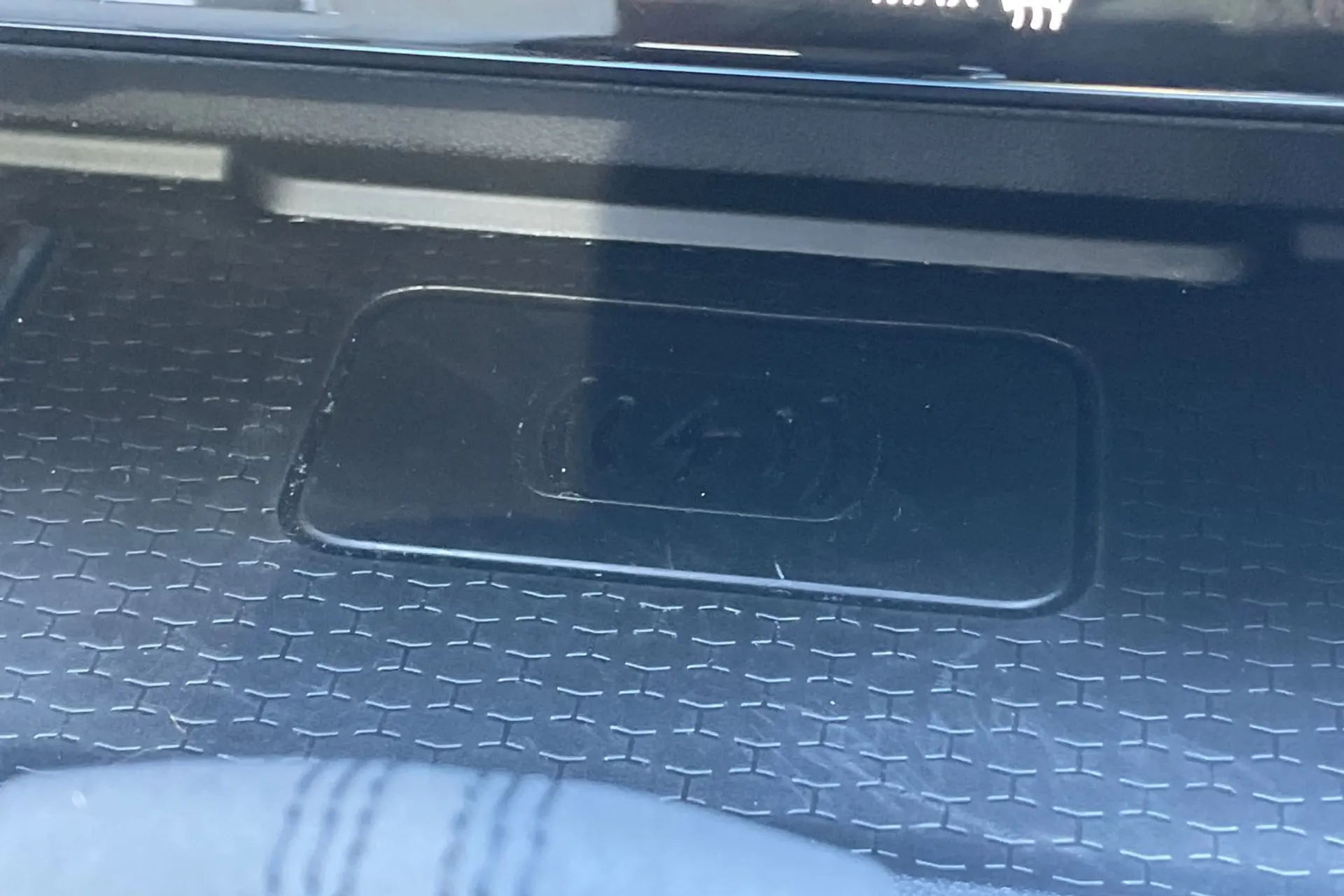 Jaguar F-PACE thumbnail image number 55