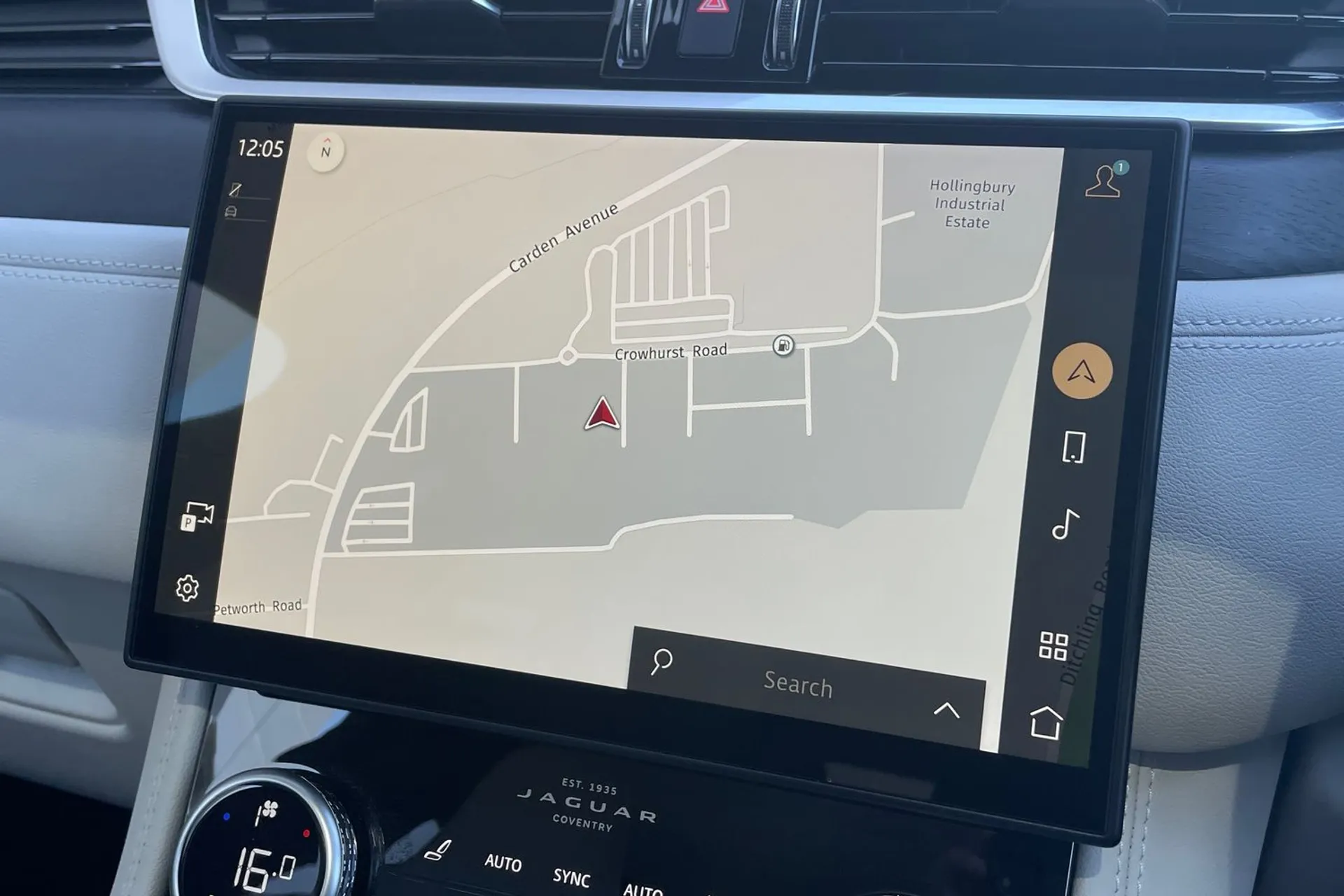 Jaguar F-PACE thumbnail image number 5