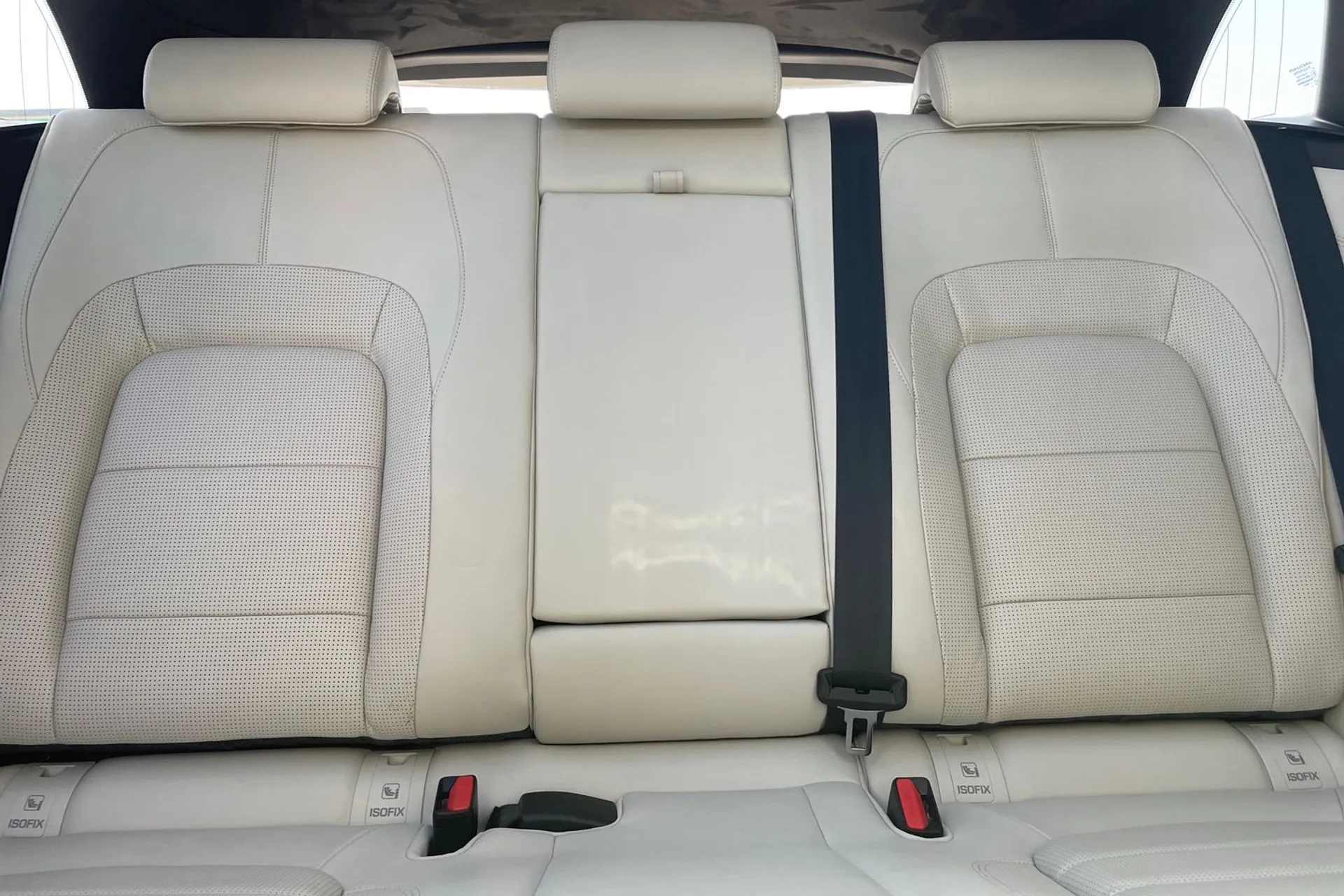 Jaguar F-PACE thumbnail image number 38