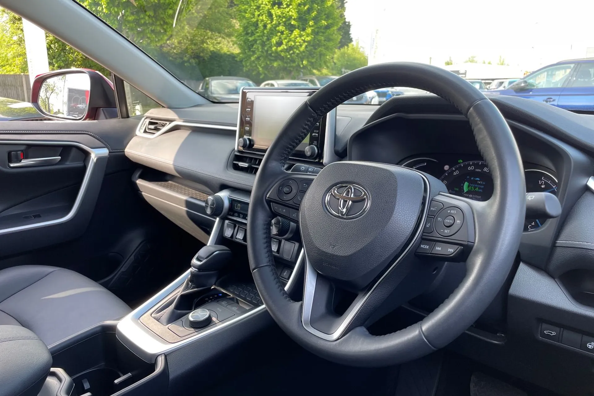 TOYOTA RAV4 thumbnail image number 22