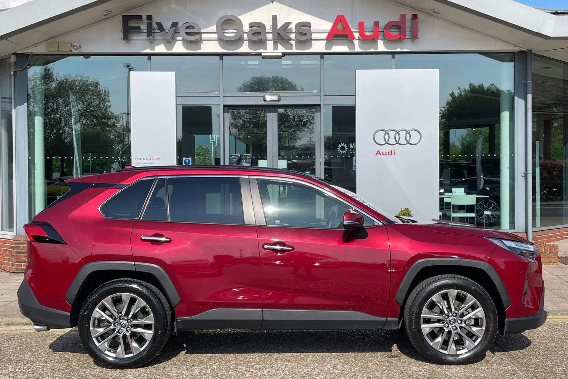 TOYOTA RAV4 thumbnail image number 2