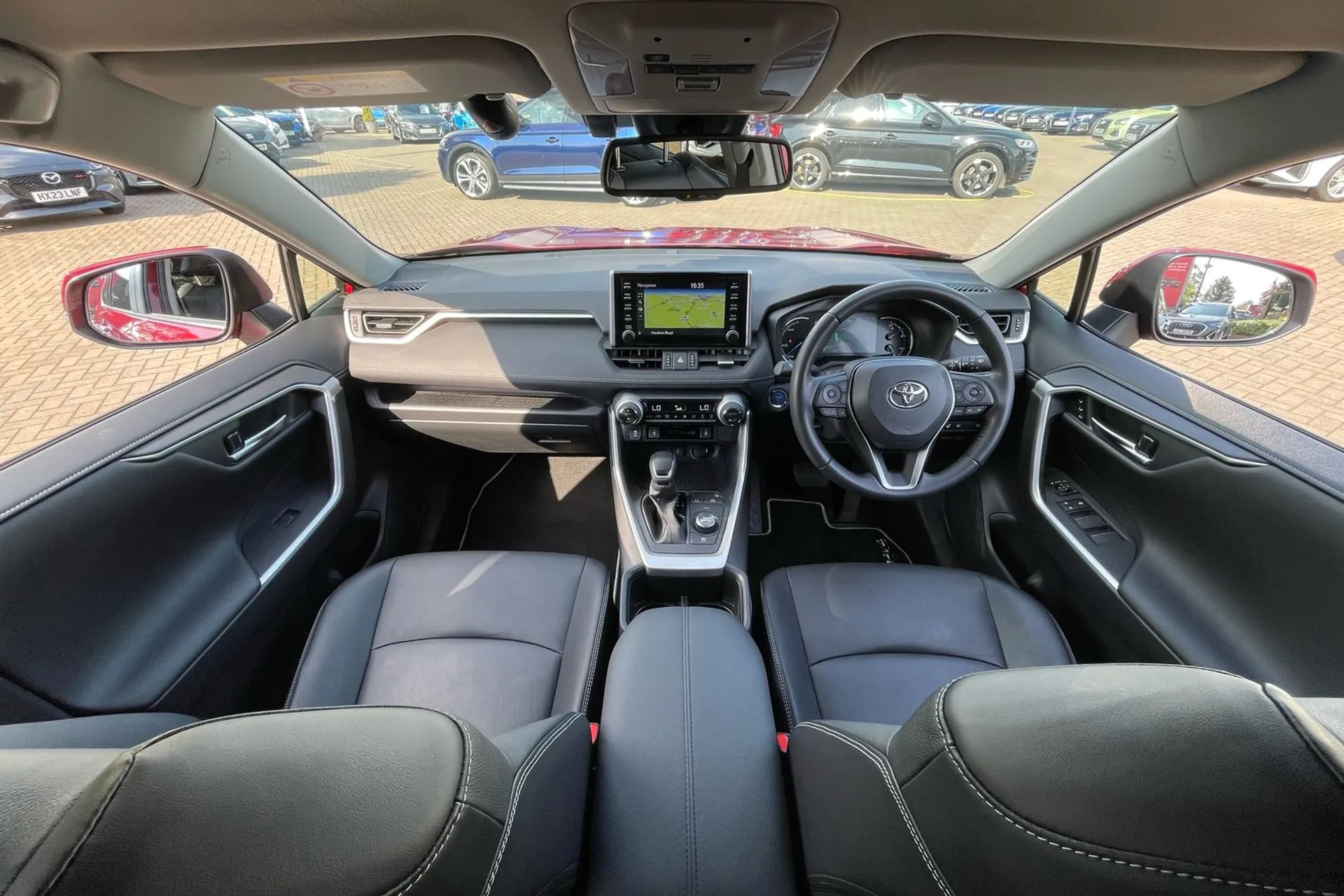 TOYOTA RAV4 thumbnail image number 3