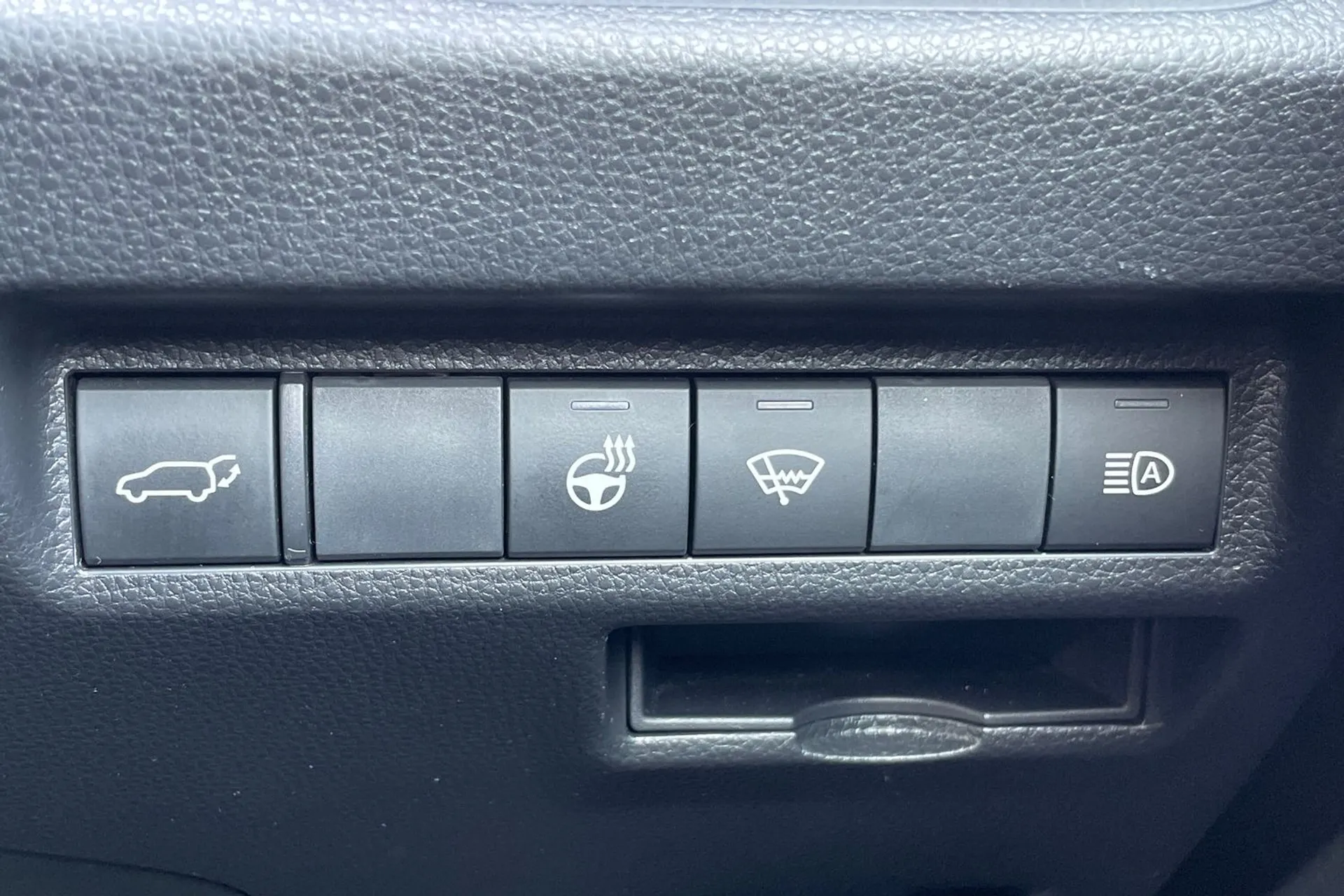 TOYOTA RAV4 thumbnail image number 17