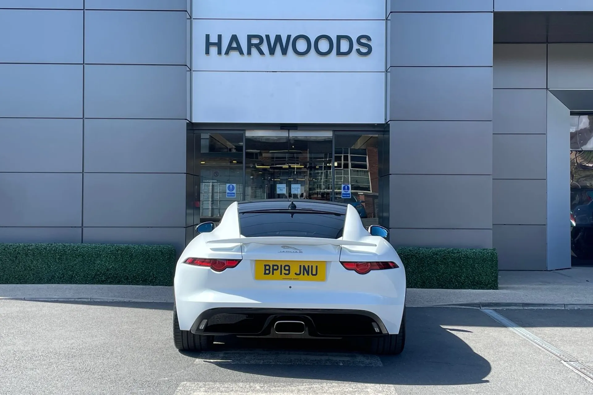 Jaguar F-TYPE thumbnail image number 7