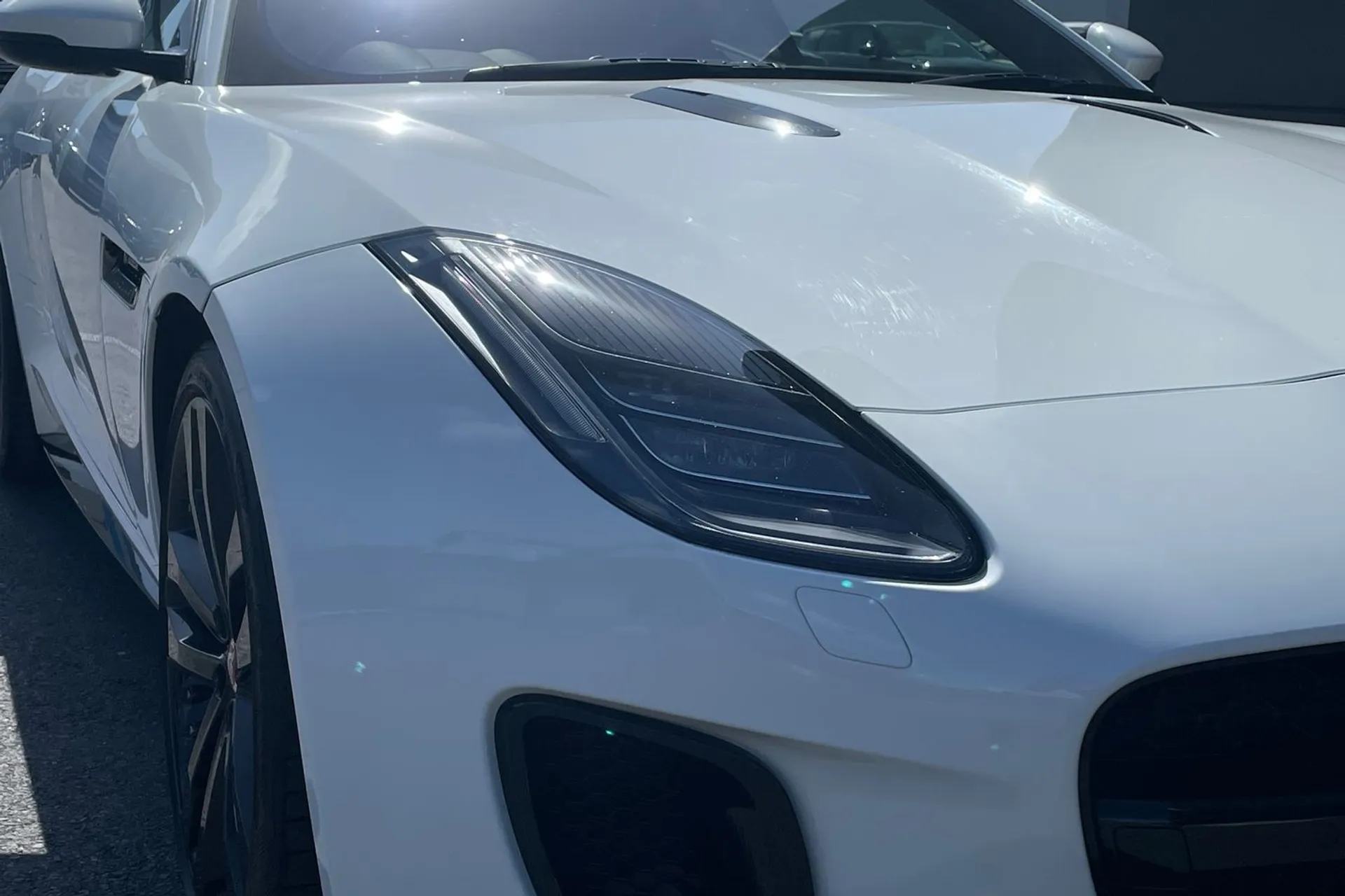 Jaguar F-TYPE thumbnail image number 16